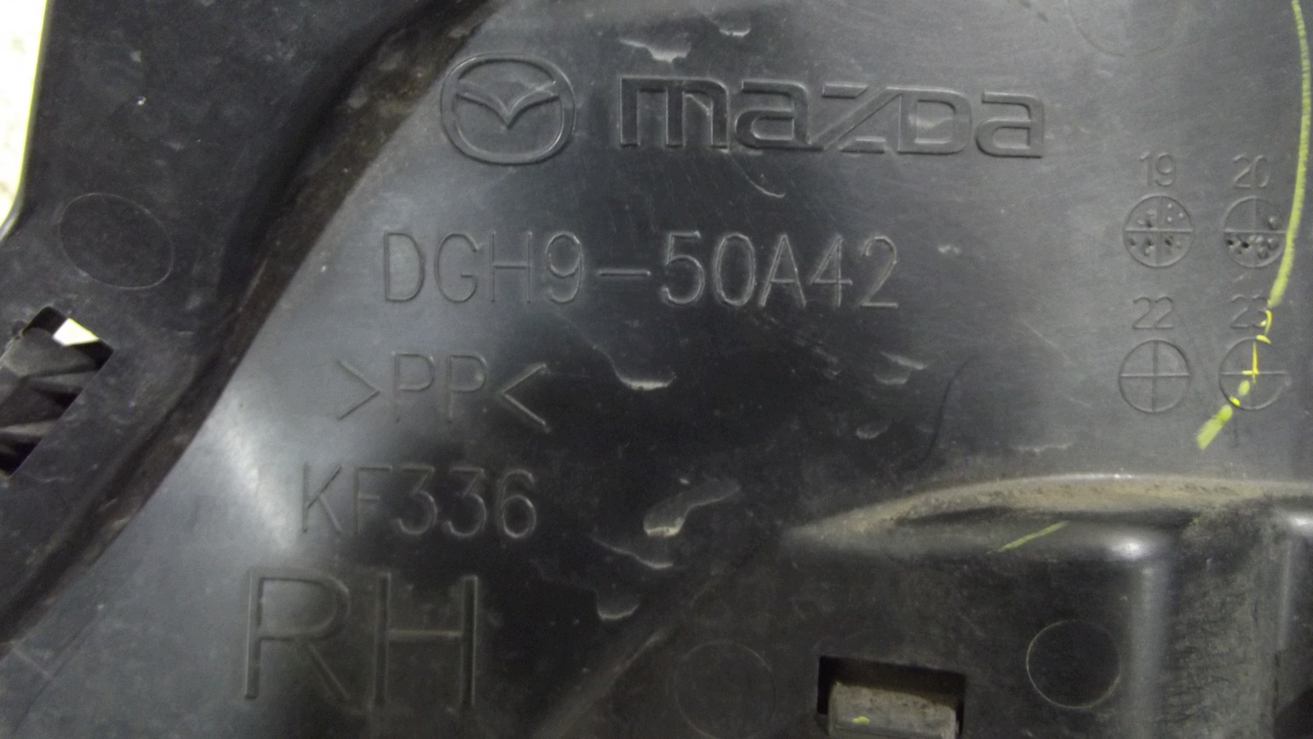 Mazda CX30 volant vzduchový pravá předek DGH9-50A41
