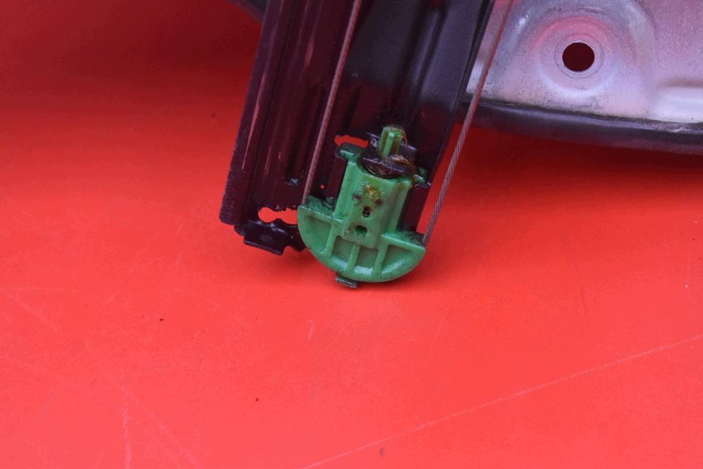 window regulator left front EU 00517348720 LANCIA MUSA 04-07