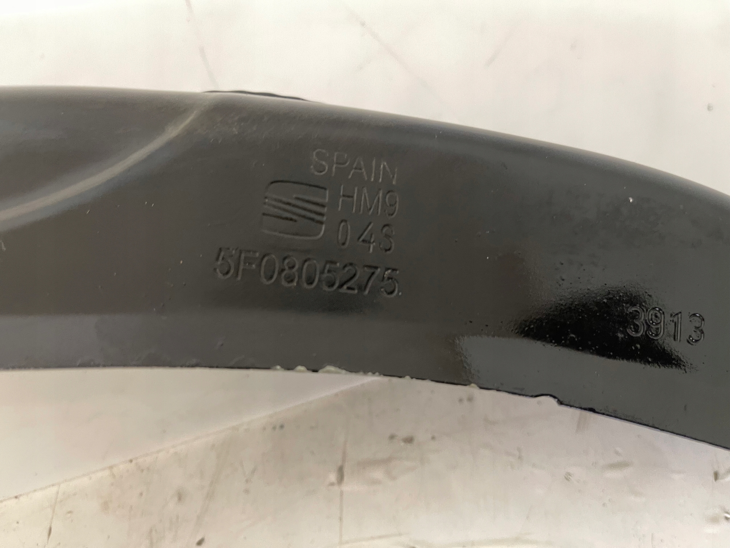 SEAT LEON III HB torpedo lower 5F0805275