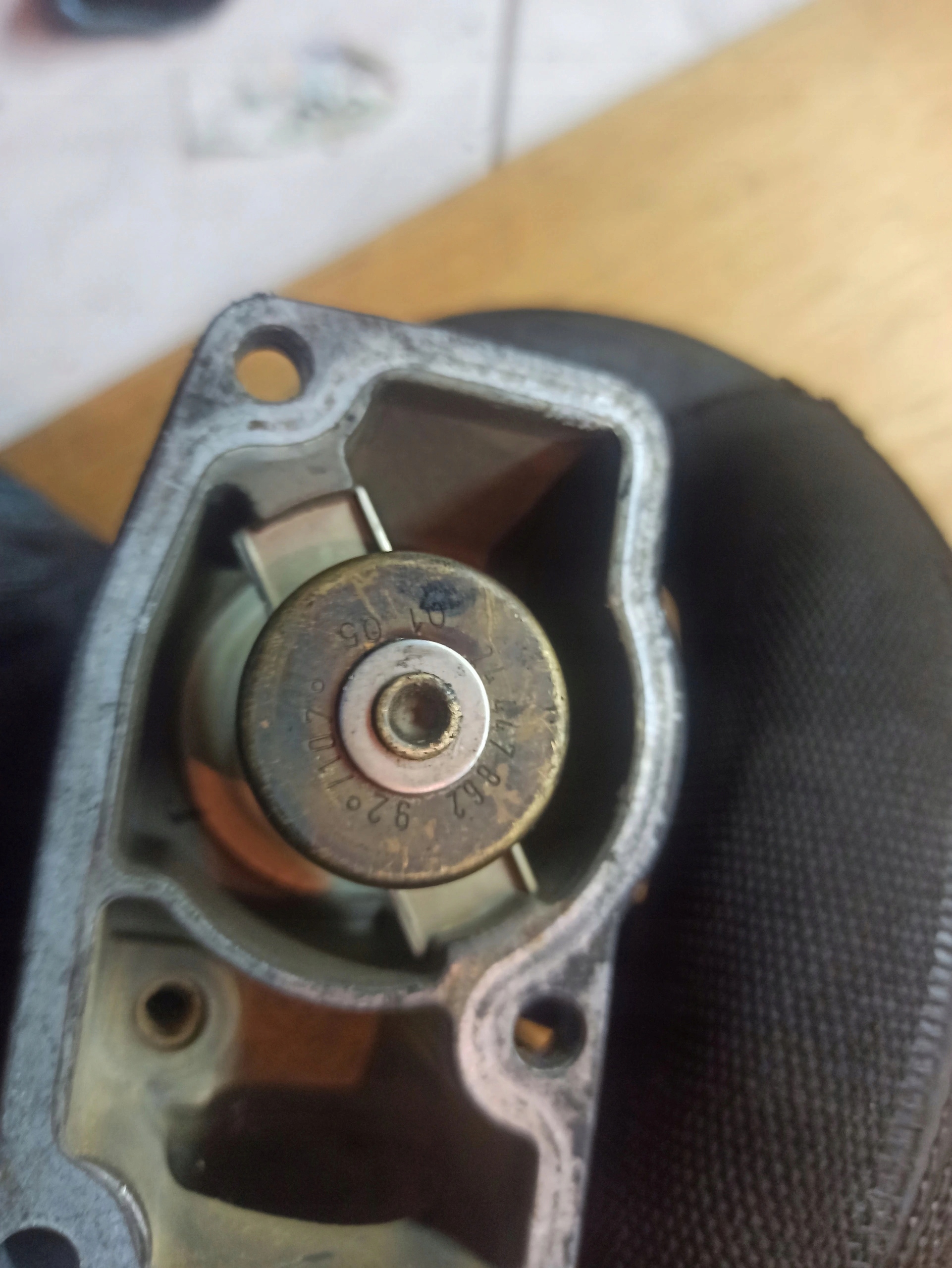 csomag TERMOSTATU 2.0 DIESEL OPEL VECTRA C