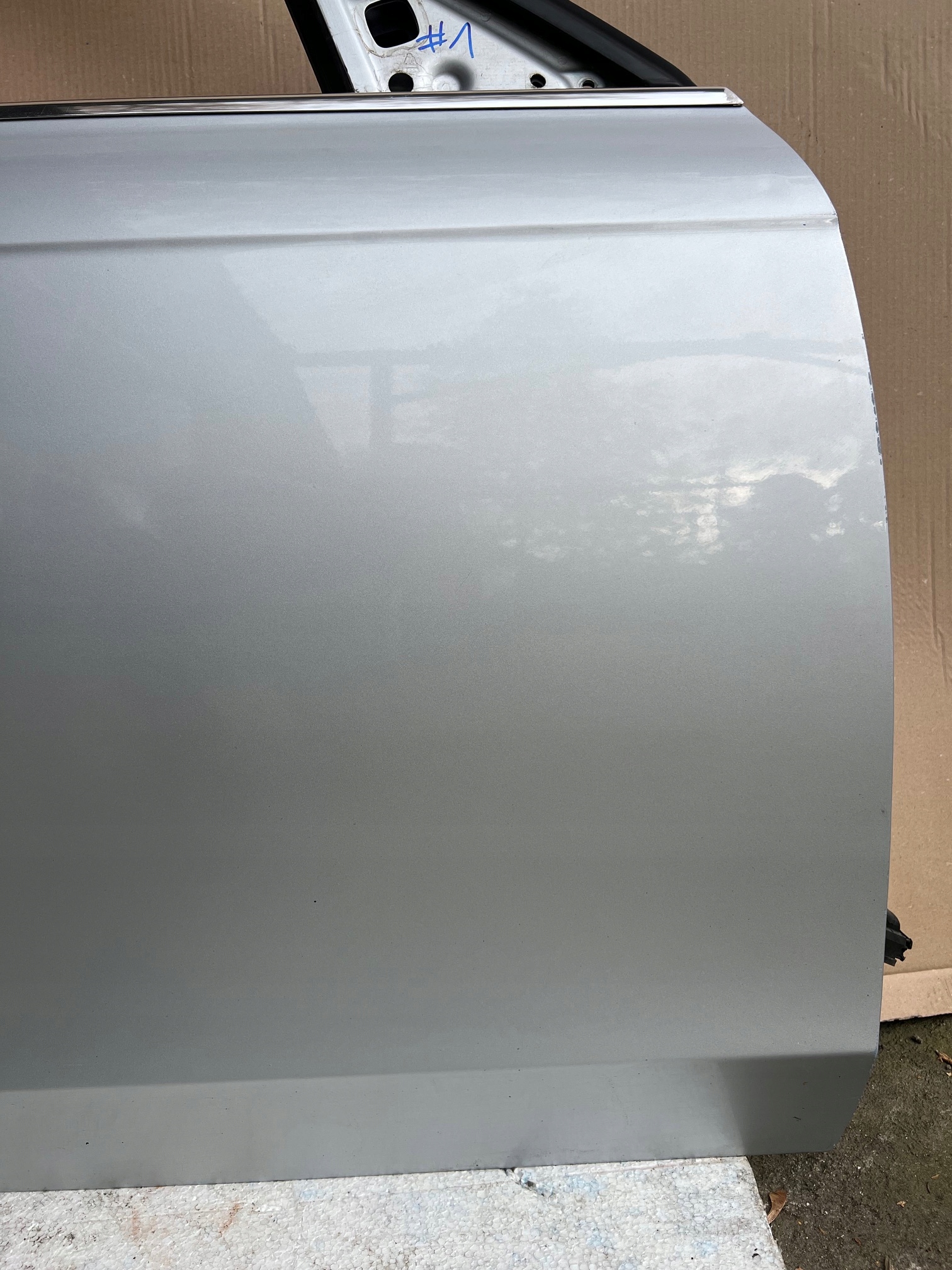 AUDI A4 B8 door right front right front LX7W silver