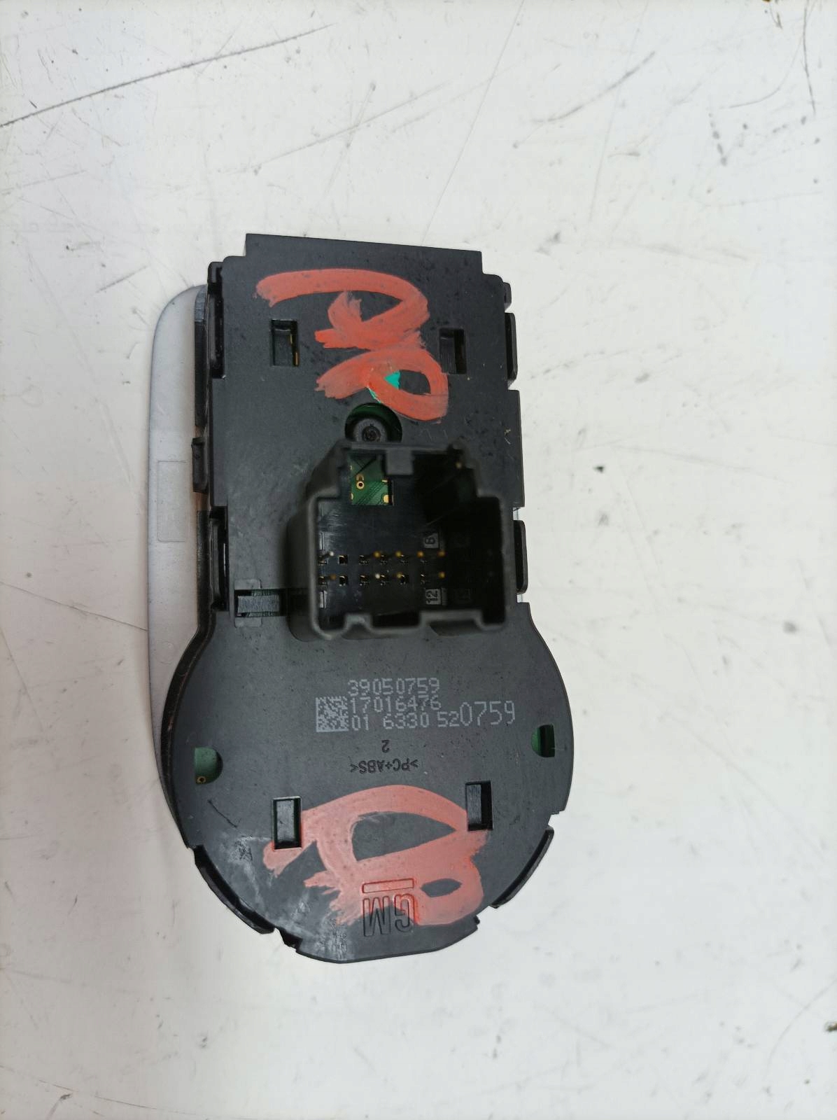 light switch 39050759 Opel Astra V (2015-2022) K