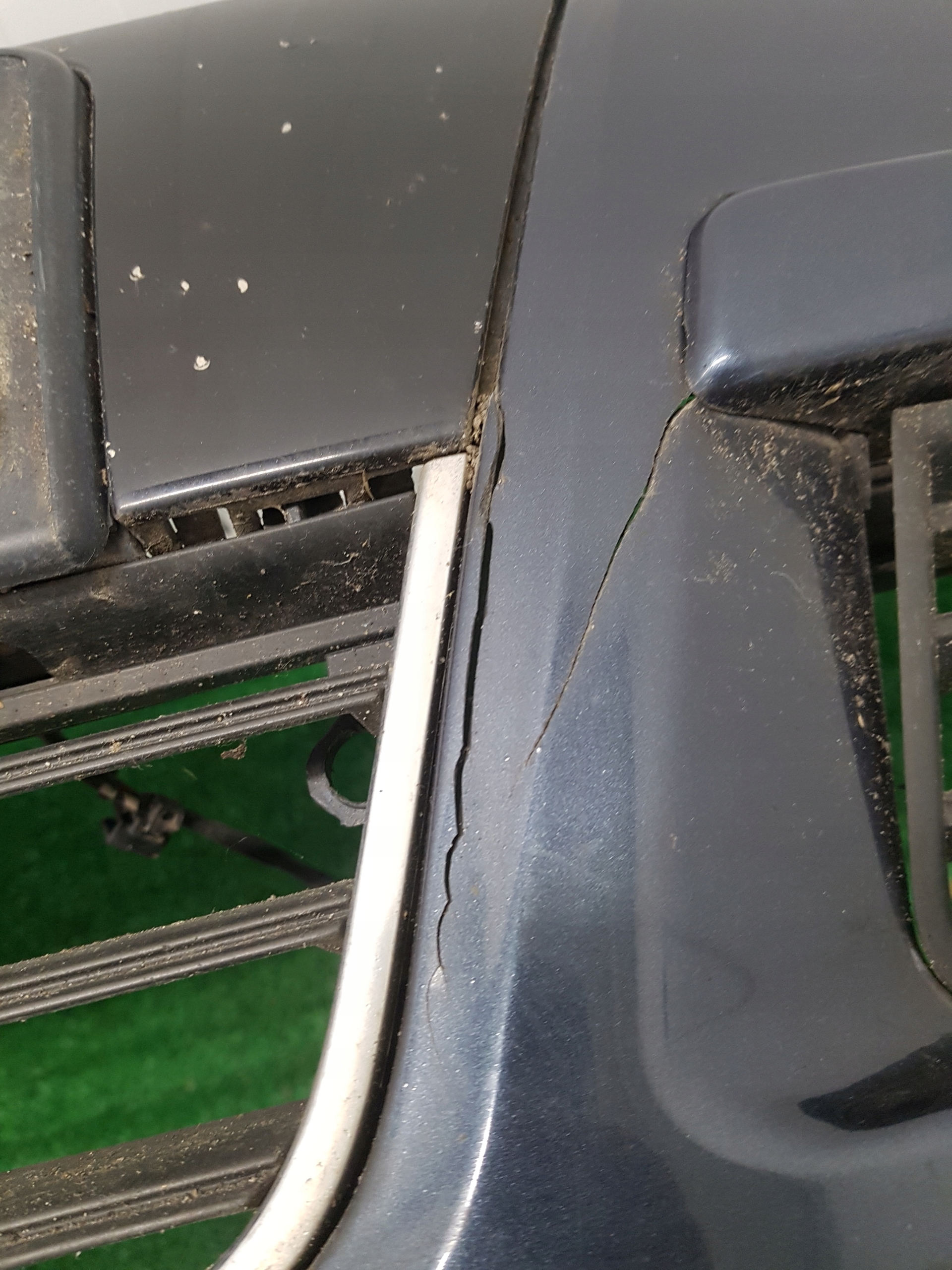 Stoßstange vorne vorne VOLKSWAGEN PASSAT B6 CODE : LC5F