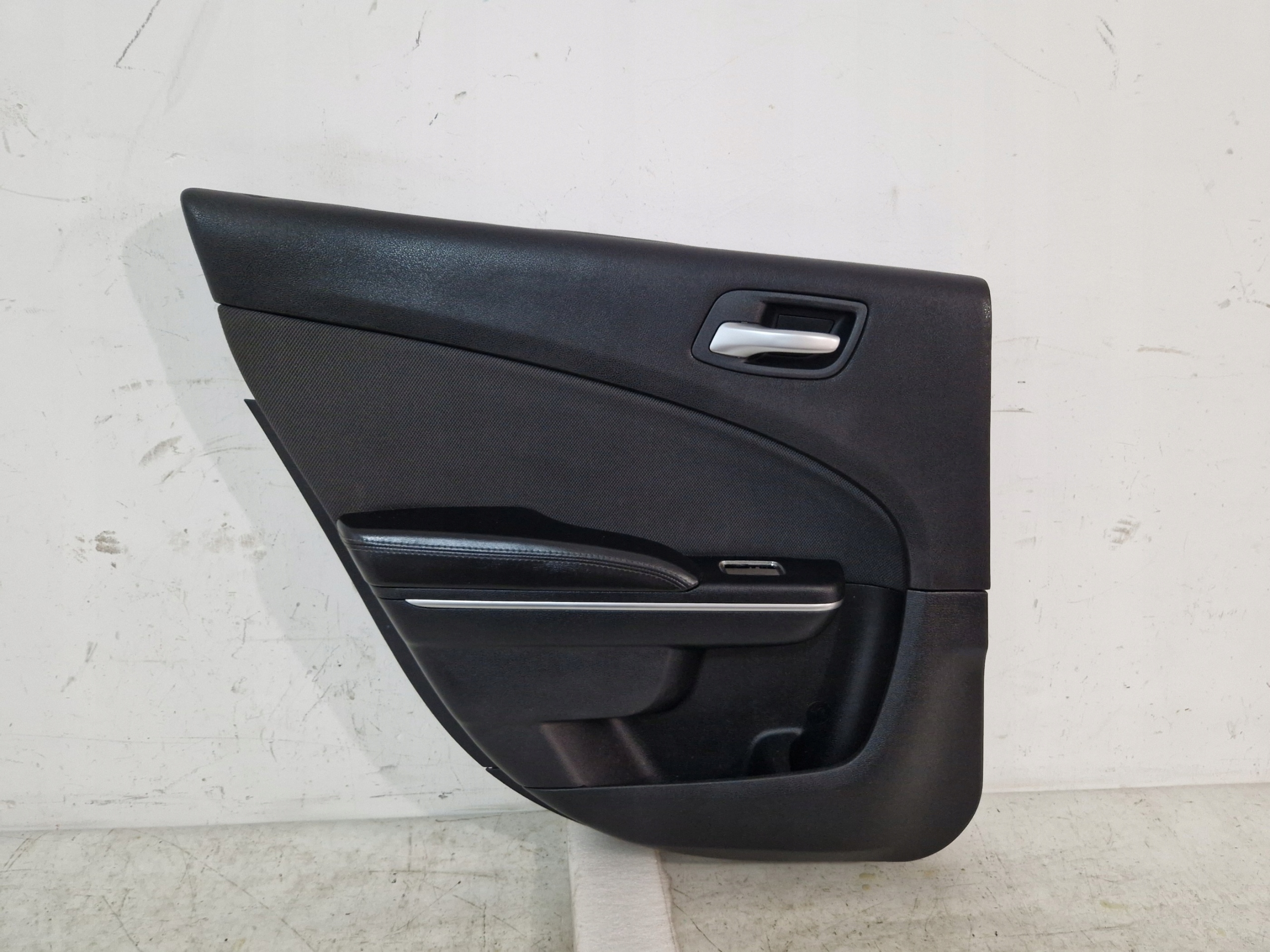 DODGE CHARGER 2015- side door left rear part 5SD93DX9AC