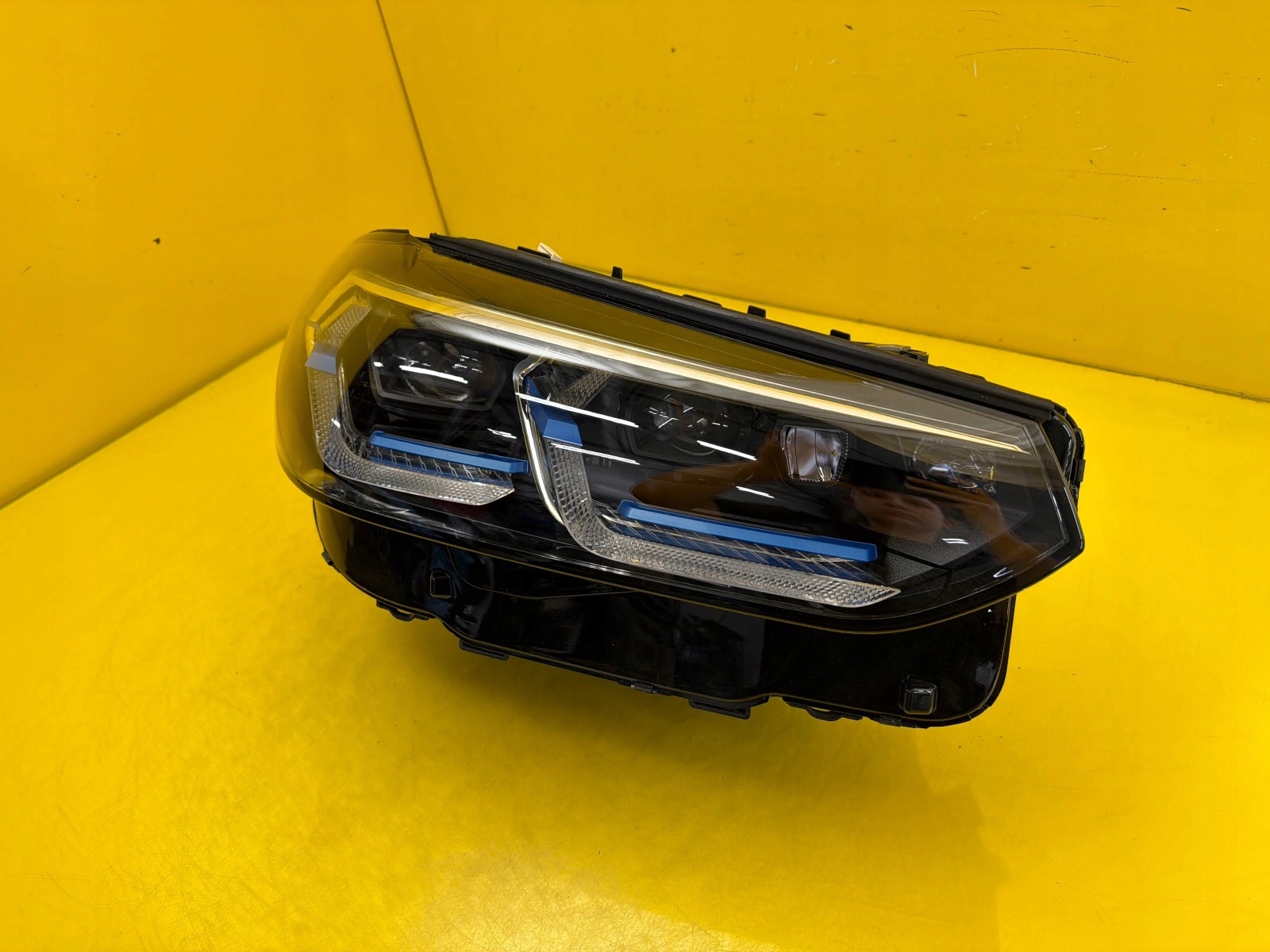 light right BMW X3 G01 Lift Laser 5A29218-06