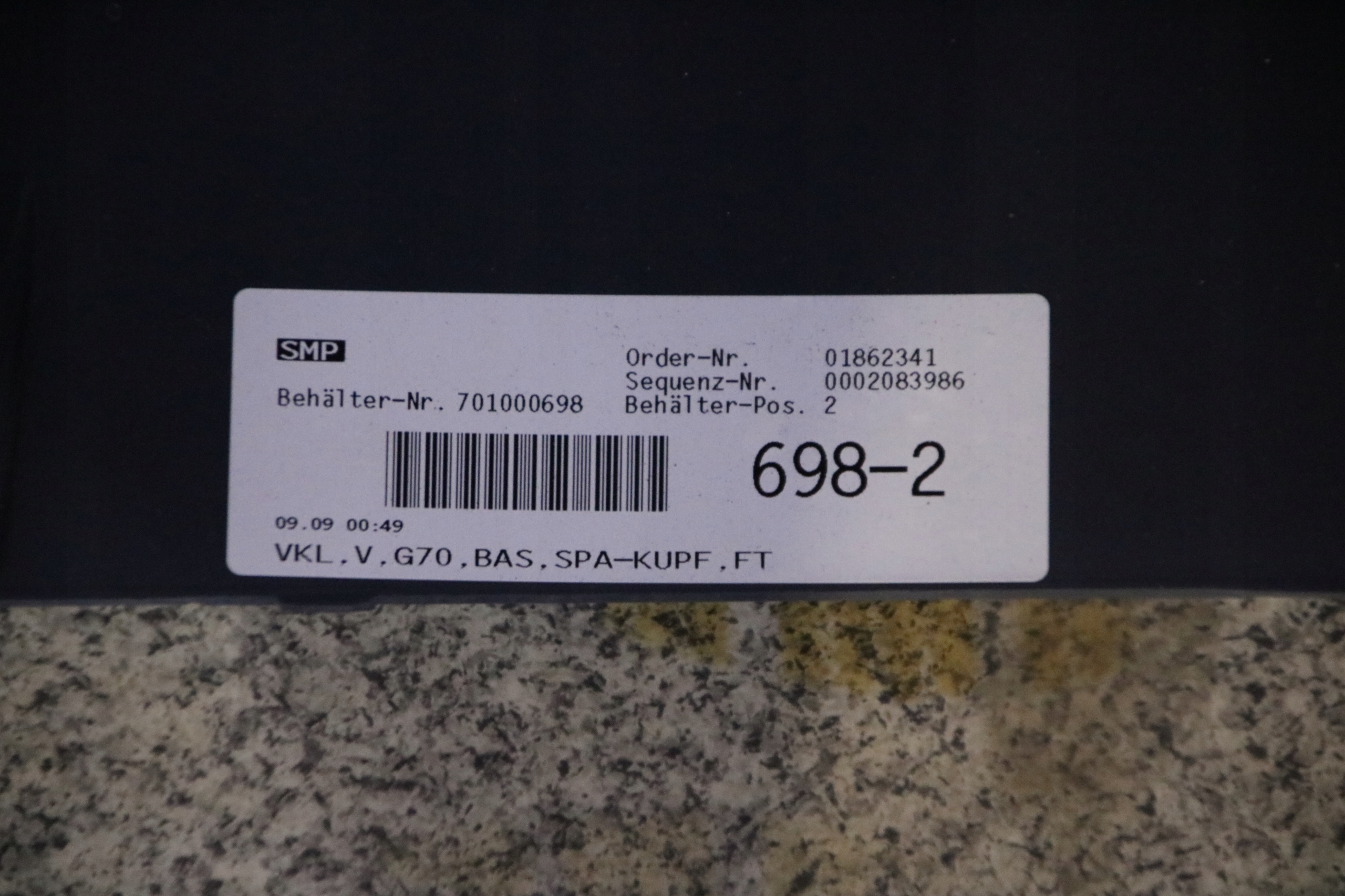 BMW 7 G70 i7 bumper front front colour C55