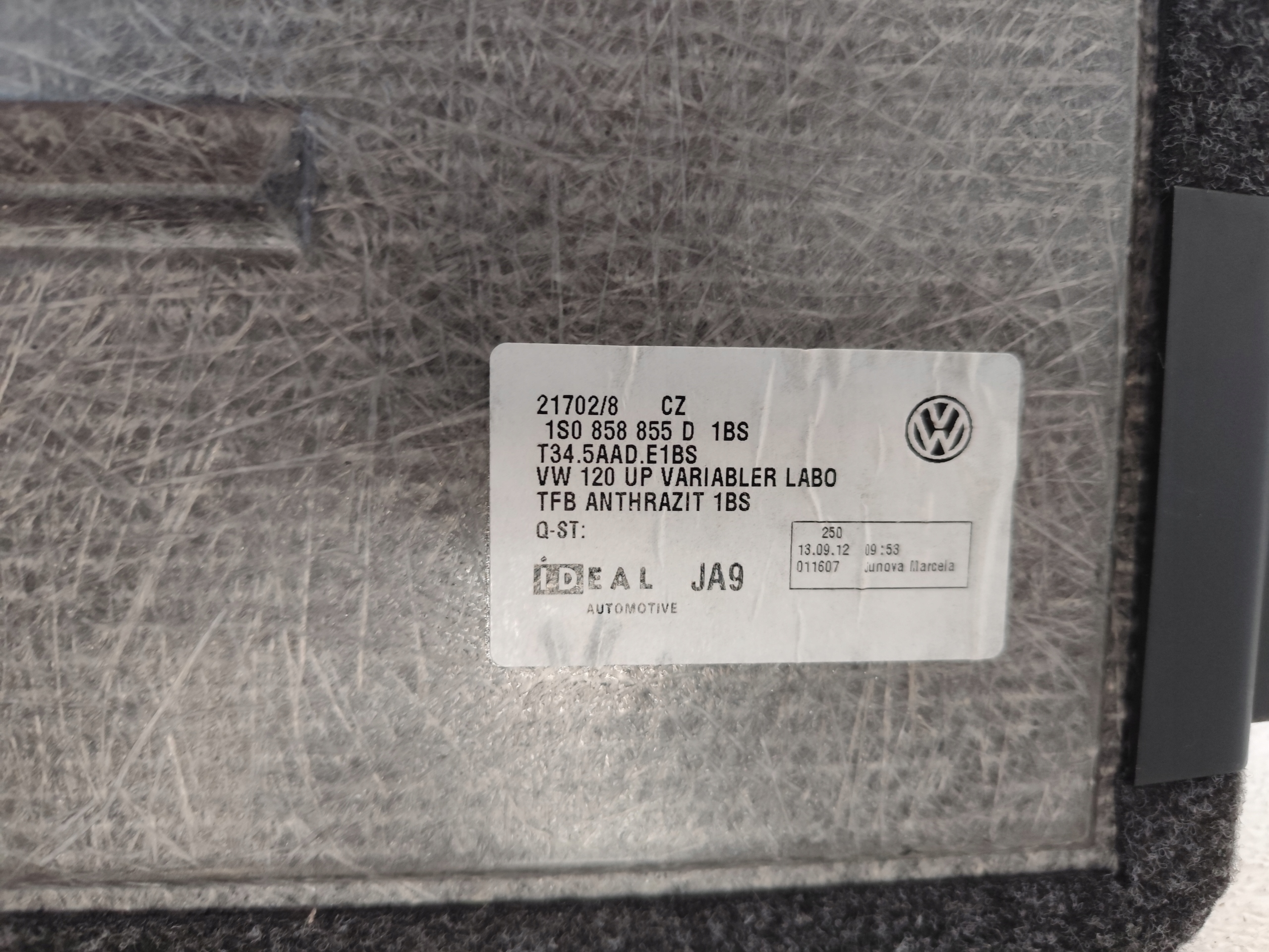 VOLKSWAGEN UP 2012 5D floor cover boot