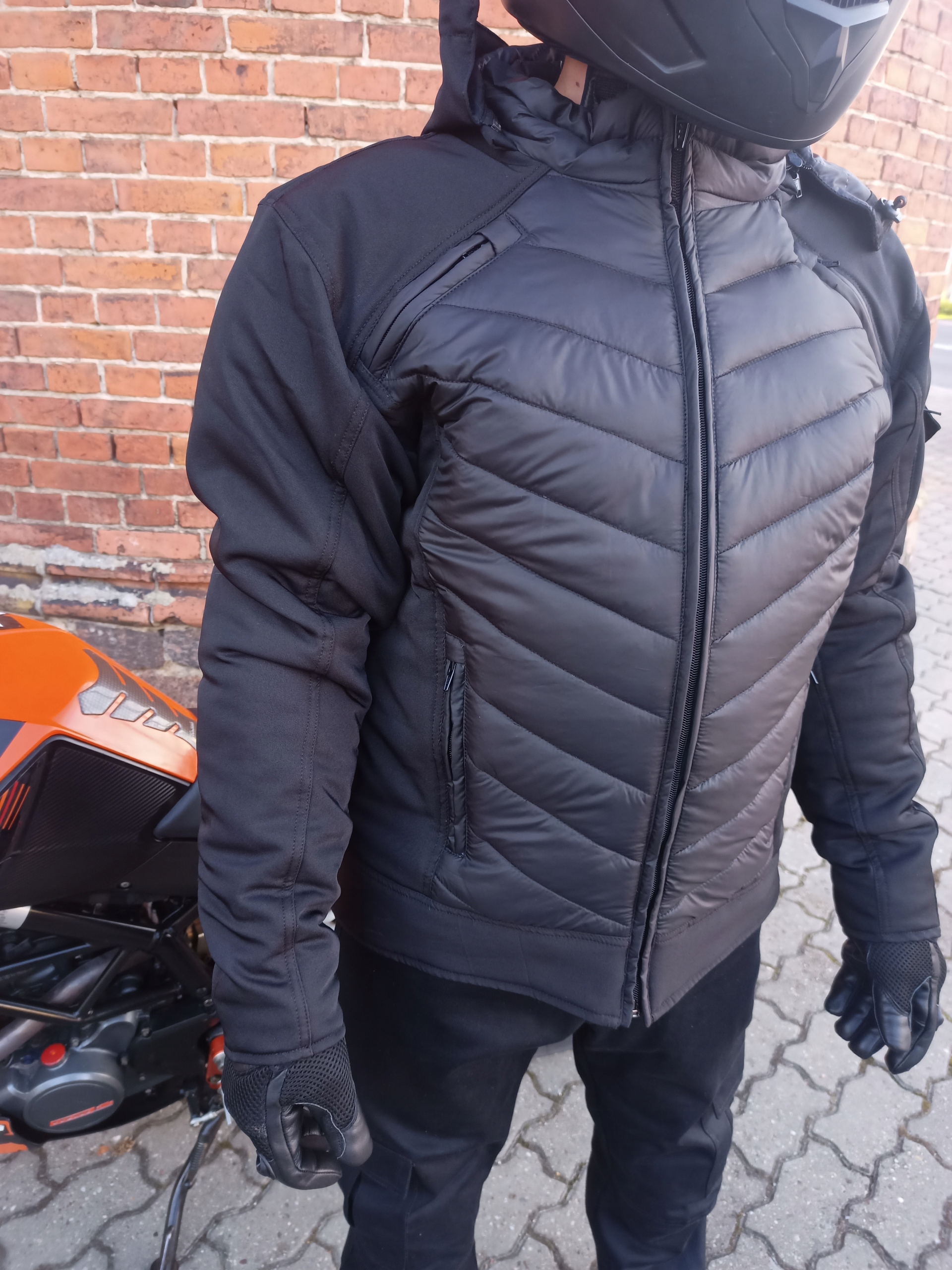 Úžasná bunda na Motocykel Prešívaná Elegantná, pohodlná, veľkosť L Street