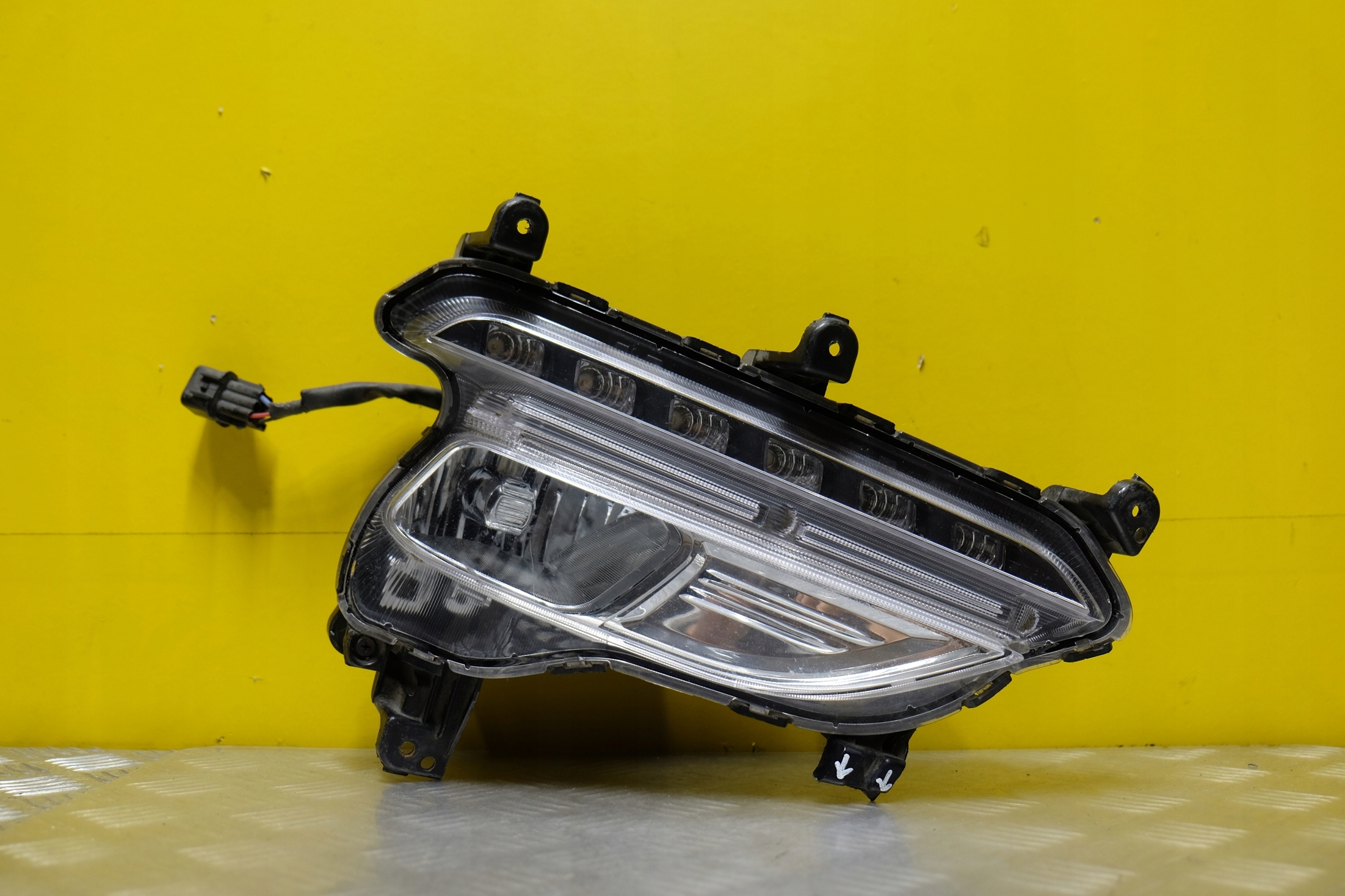 HYUNDAI SANTA ФЕ РЕСТАЙЛИНГ 2015- ПРОТИВОТУМАНКА ФАРА LED DRL