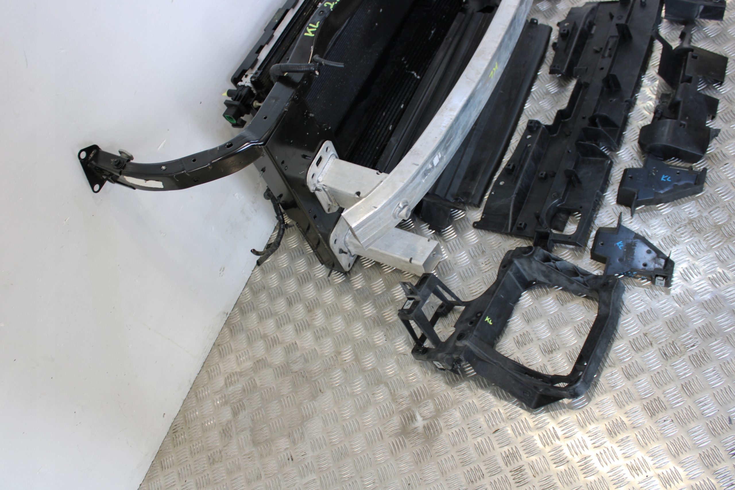 support panel for radiators front pillar radiator JEEP CHEROKEE V 5 KL 2,2CRD