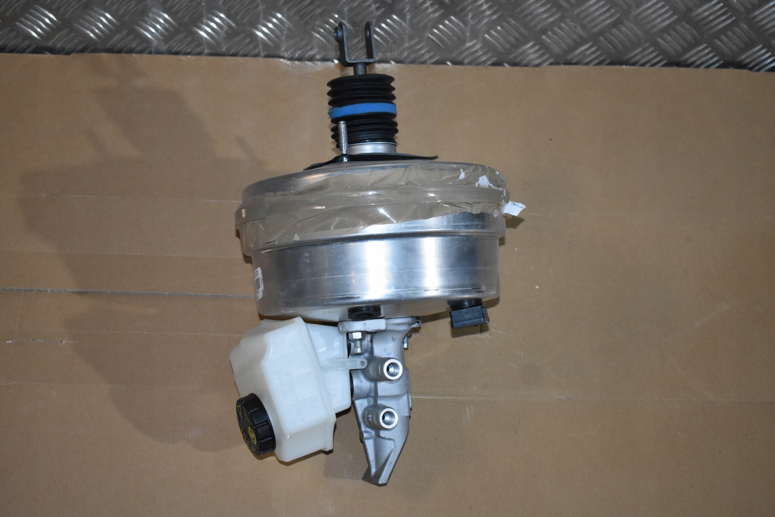 IDEALNE servo Servofreno MERCEDES W167 1