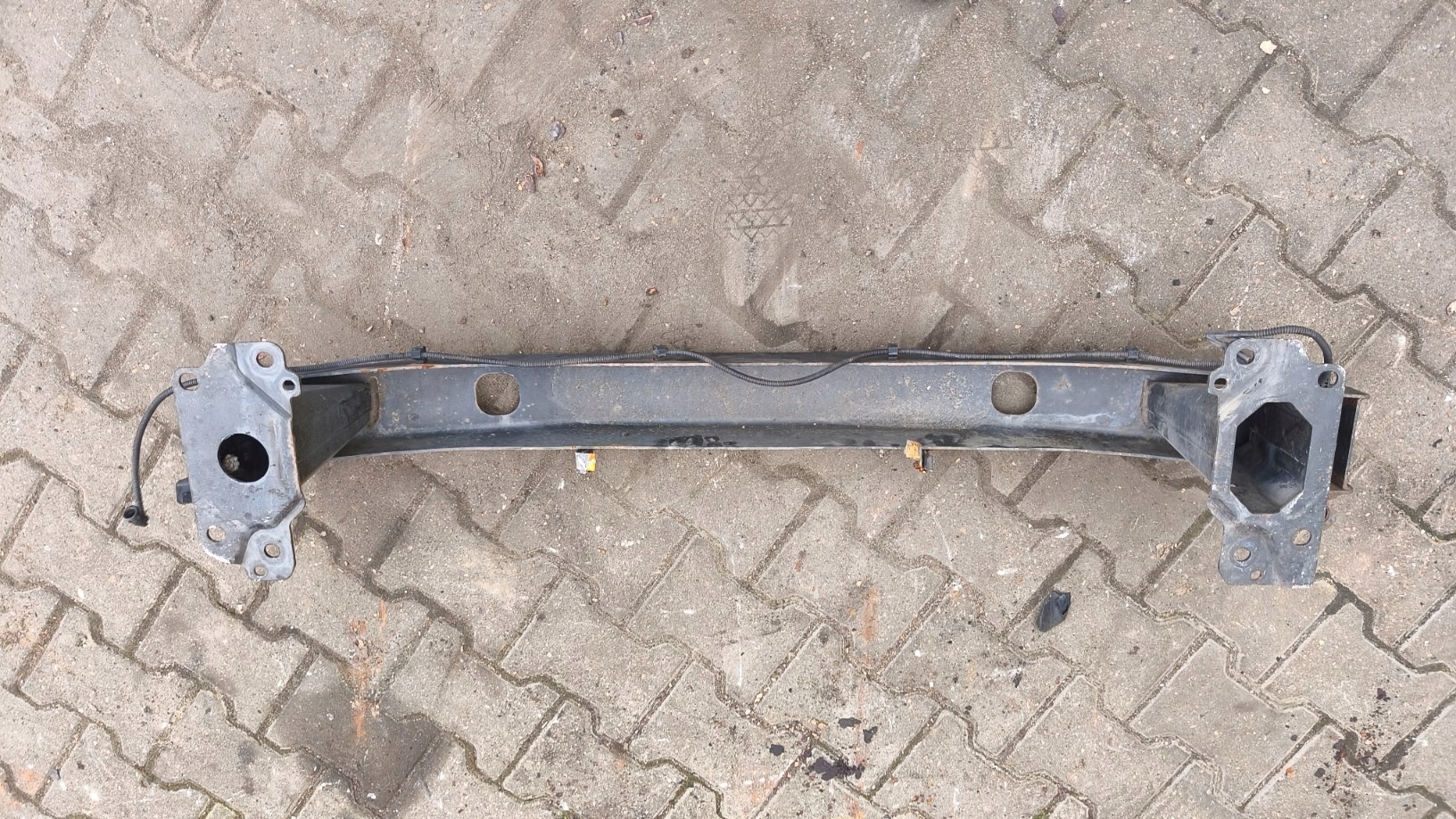 bumper support PRZEDNIEKA VW PHAETON 3.0 V6 2006r