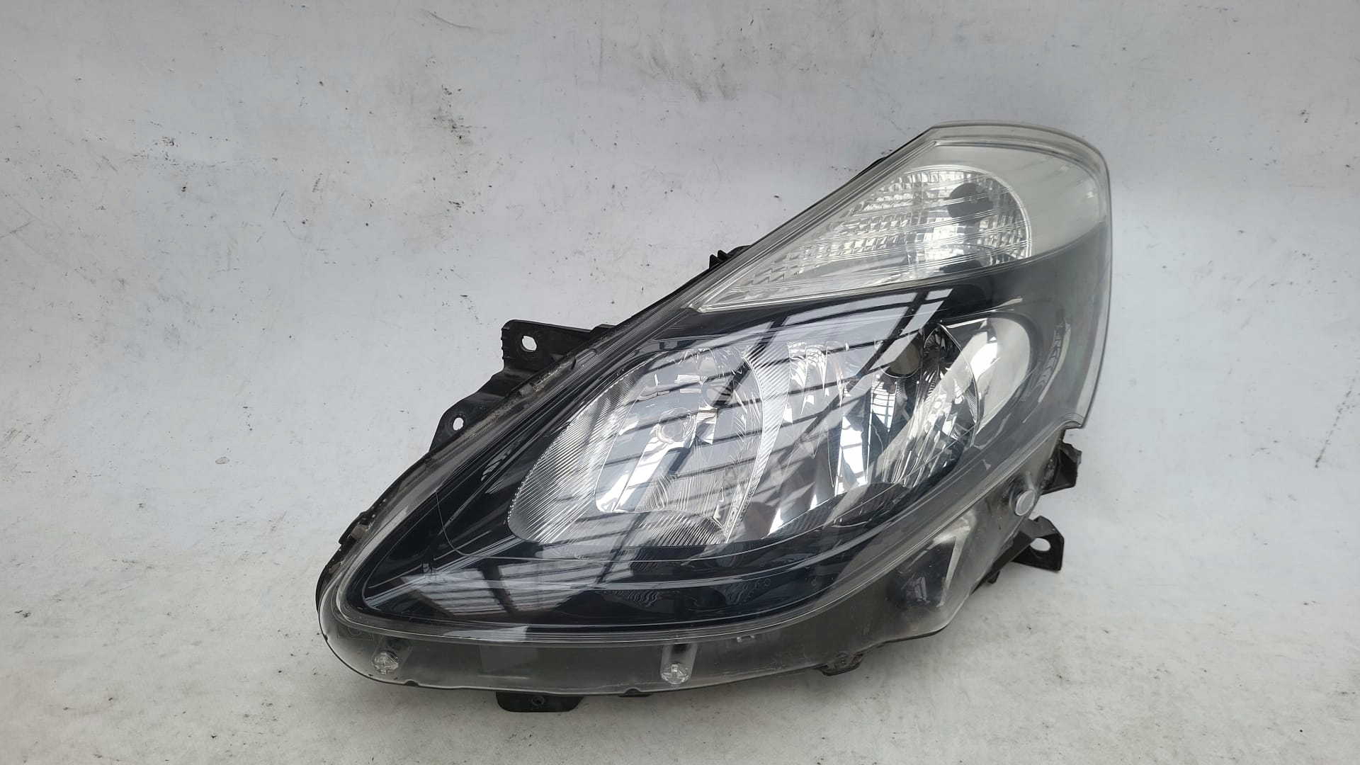RENAULT CLIO III LIFT 09- light left front front 260605550R