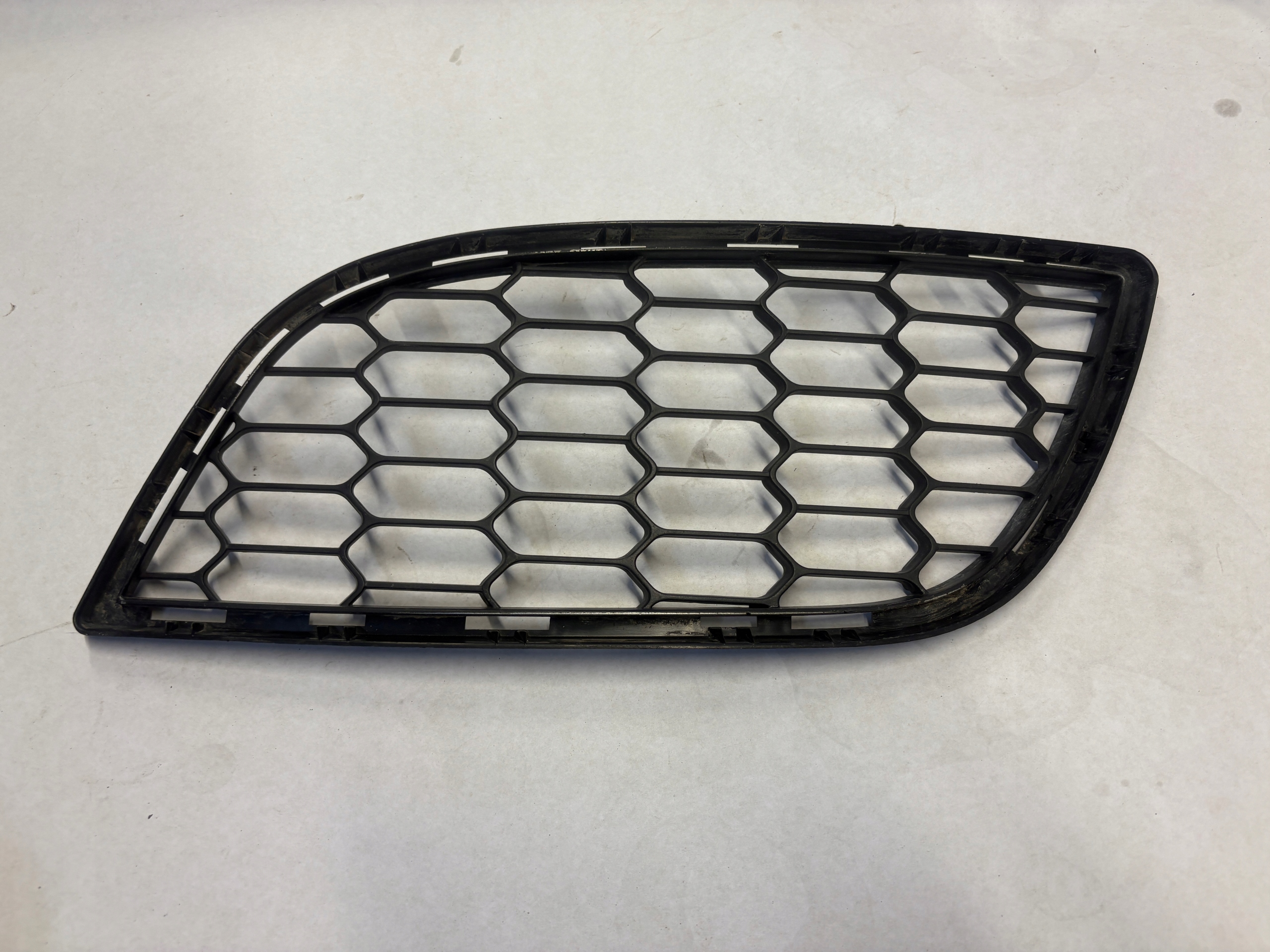 ALFA ROMEO GIULETTA grid of a bumper front left 156085893