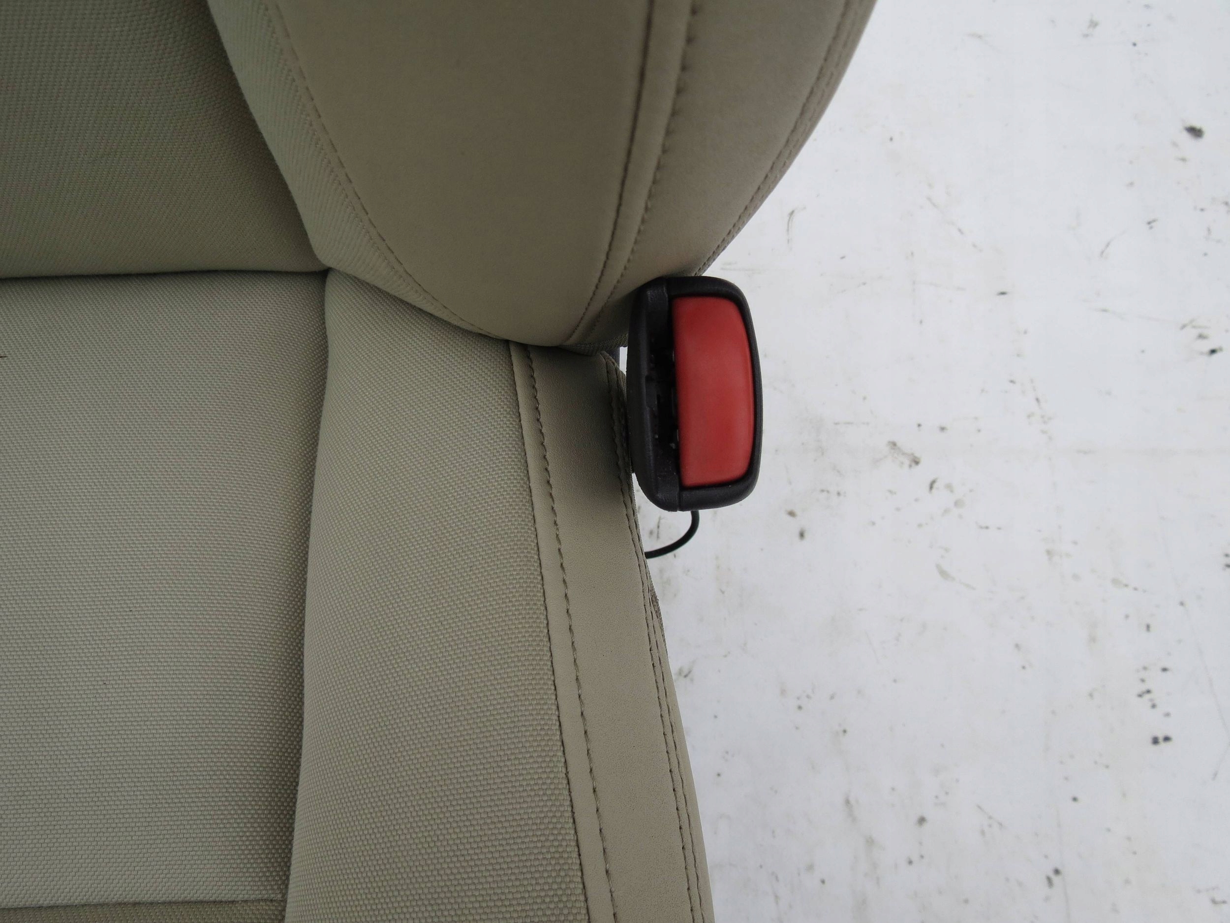 Sitz heck VOLVO S60 II V60 und 2.0D 163KM 31366145