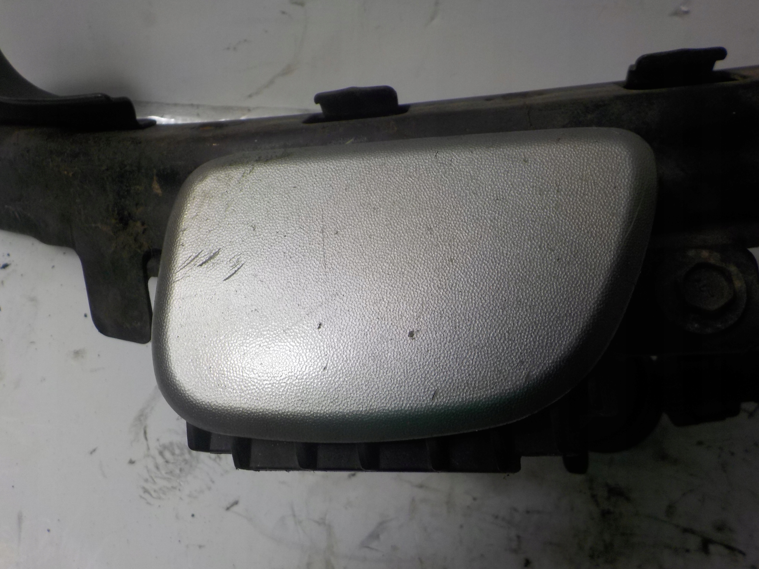 SUBARU FORESTER II SG LIFT moulding below LAMPE left