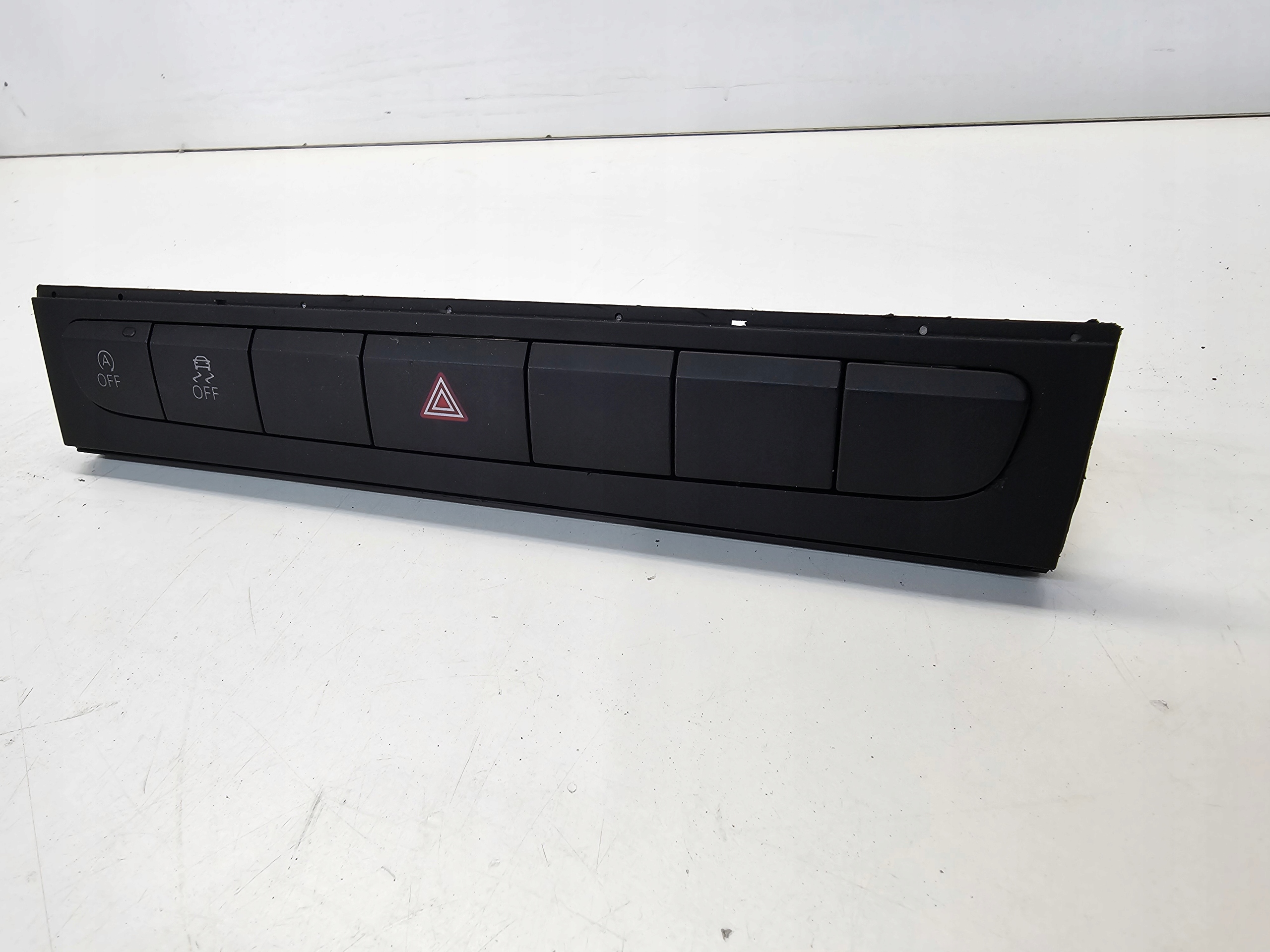 RÁM PANELU konzoli AUDI A3 8P LIFT 8P0863321 START STOP