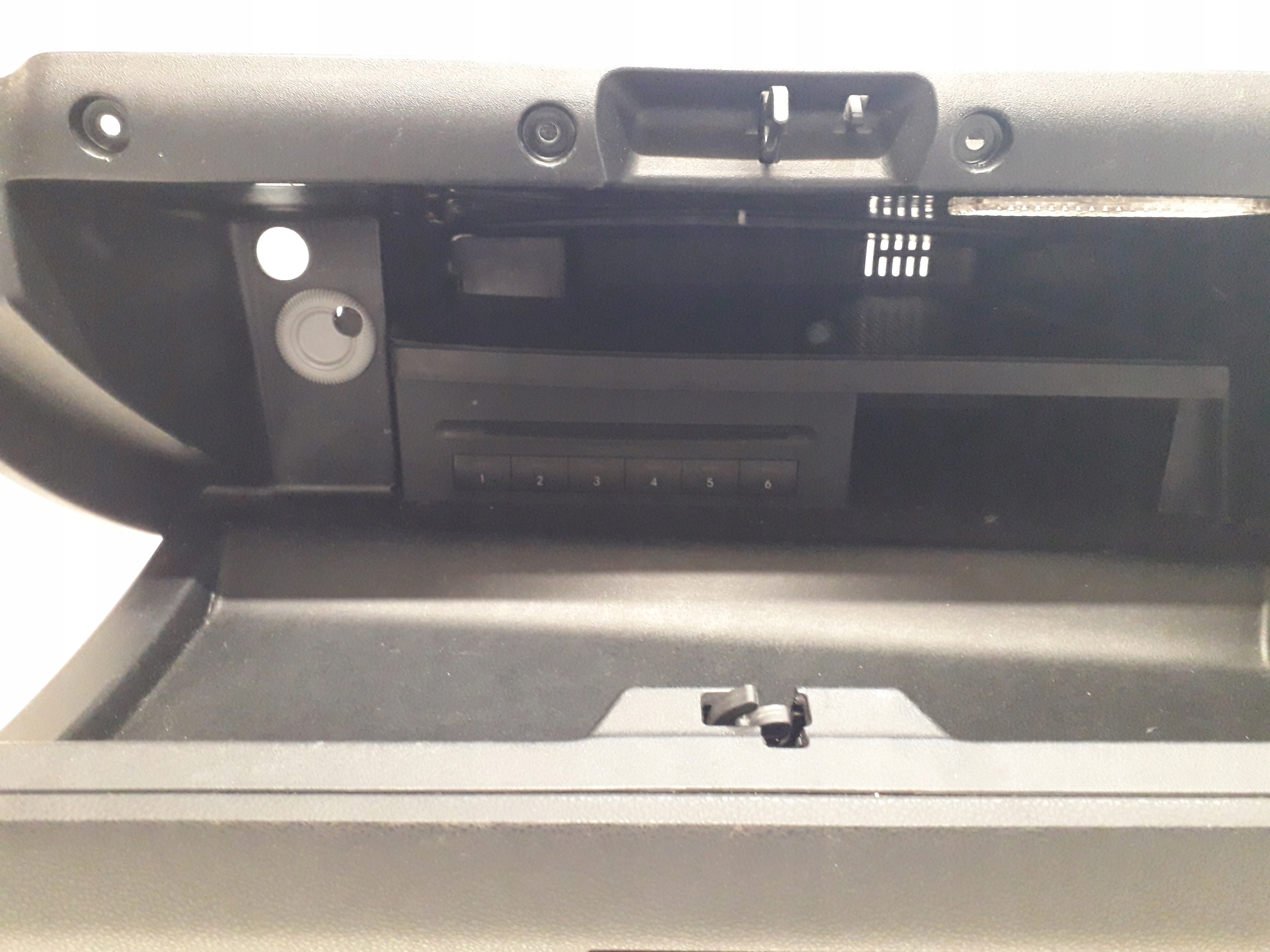 MERCEDES a W169 04-12 бардачок пассажира + CD