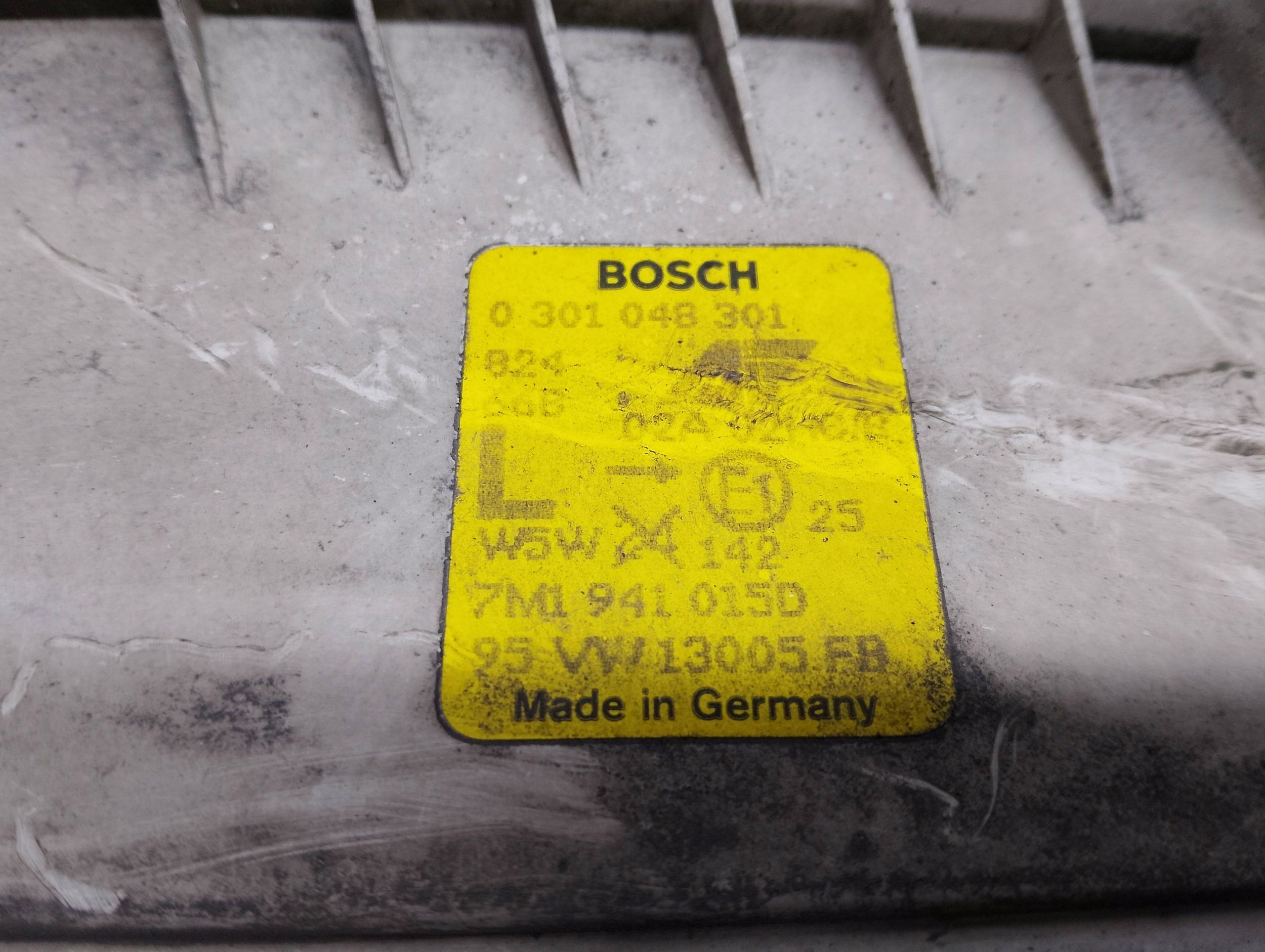 light reflektor left front Volkswagen Sharan 0301048301 7M1941015D