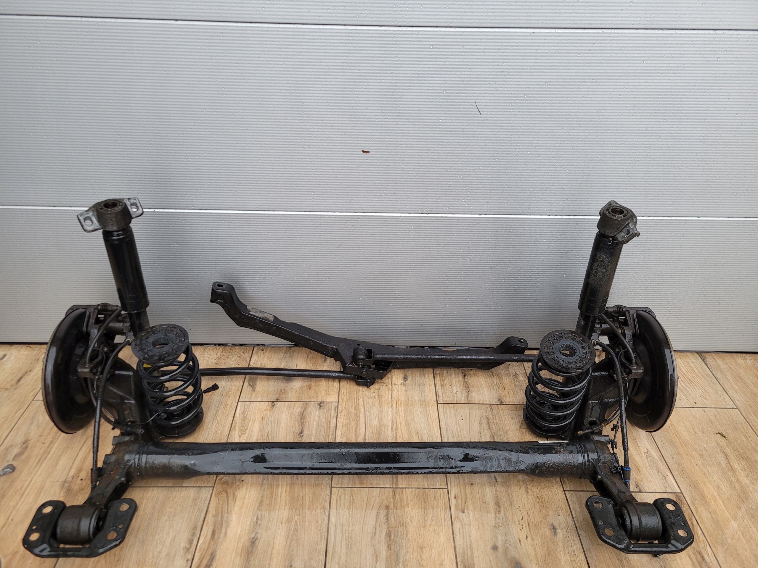 BELKA ZAWIESZENIE TYL OPEL ZAFIRA C CDTI B20DTH