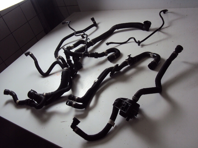 Водяні лінії RANGE Rover EVOQUE II L551 2.0 d 18-