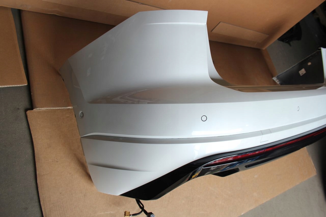 ZDERZAK TYŁ VW TOUAREG III R LINE LOK1 KPL. Numer katalogowy części 760807421A