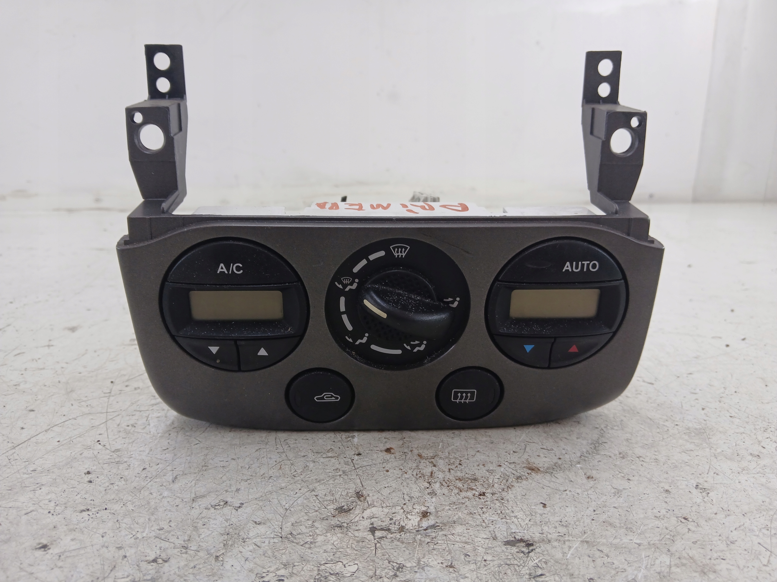 NISSAN PRIMERA P11 Unite commande clima Bouches buses 275109F601