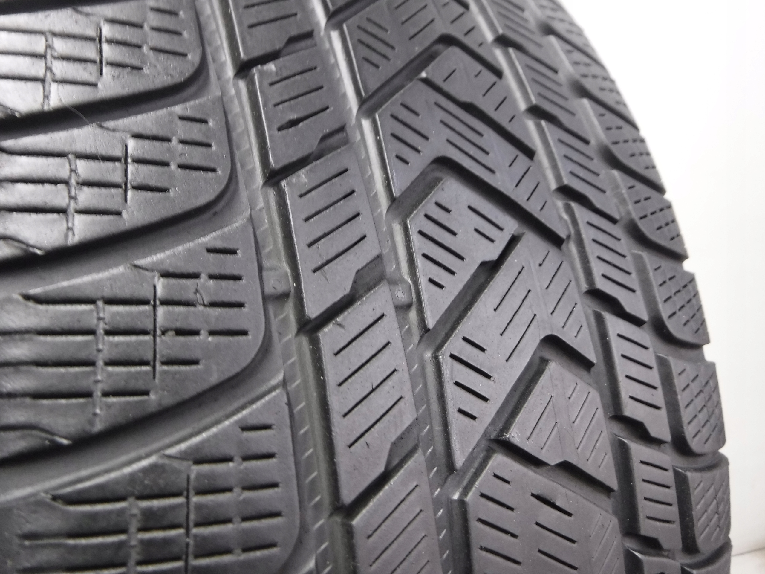 OPONY ZIMOWE PIRELLI SCORPION WINTER 275 45 21 110 Tire width 275 mm