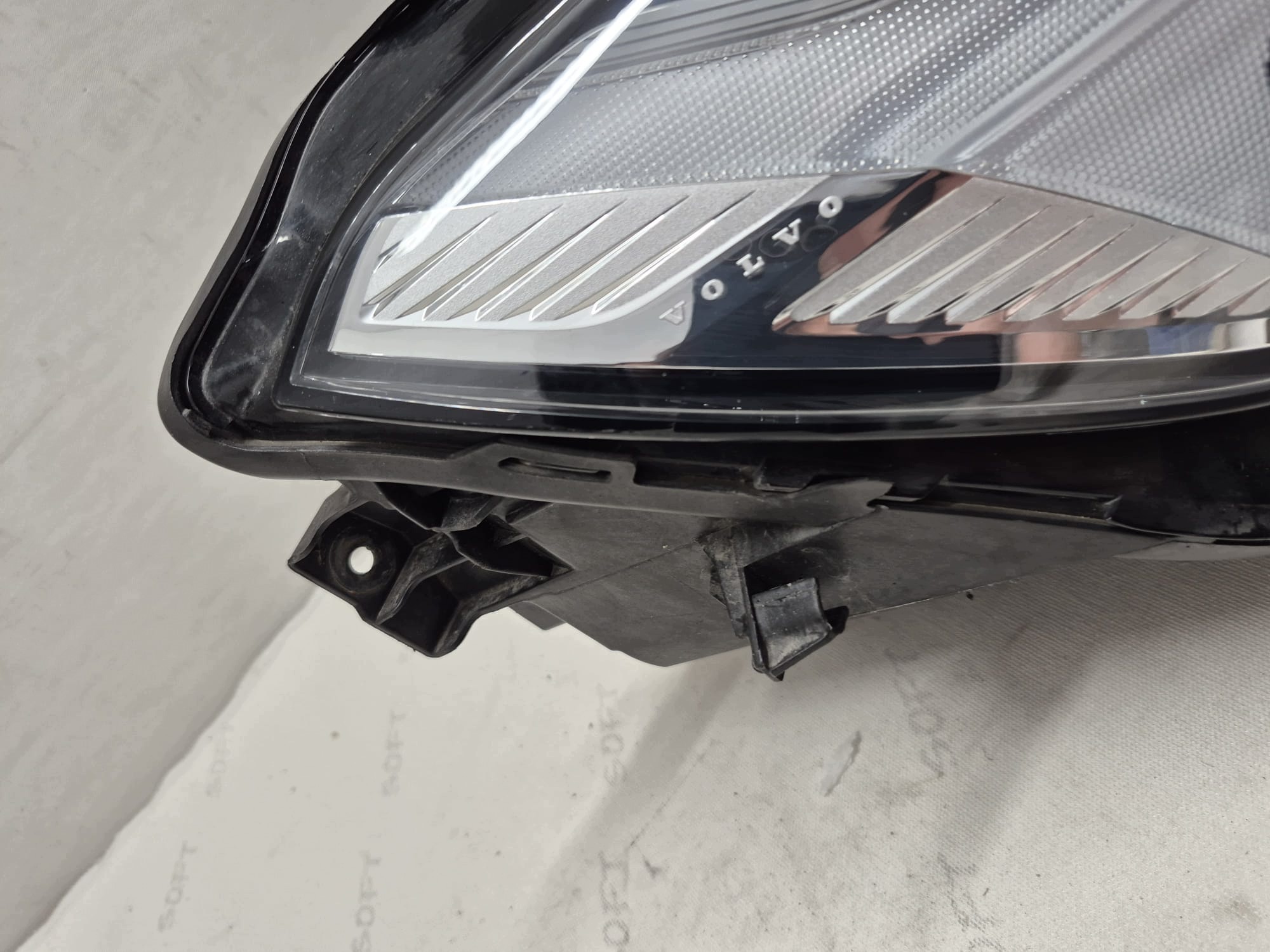 VOLVO XC60 II 2 17- light right front front FULL LED 32133549