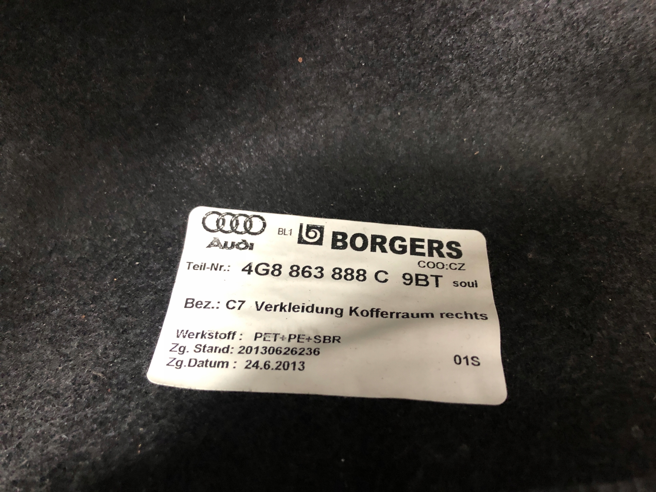 AUDI A7 4G8 boot upholstery right 4G8863888C