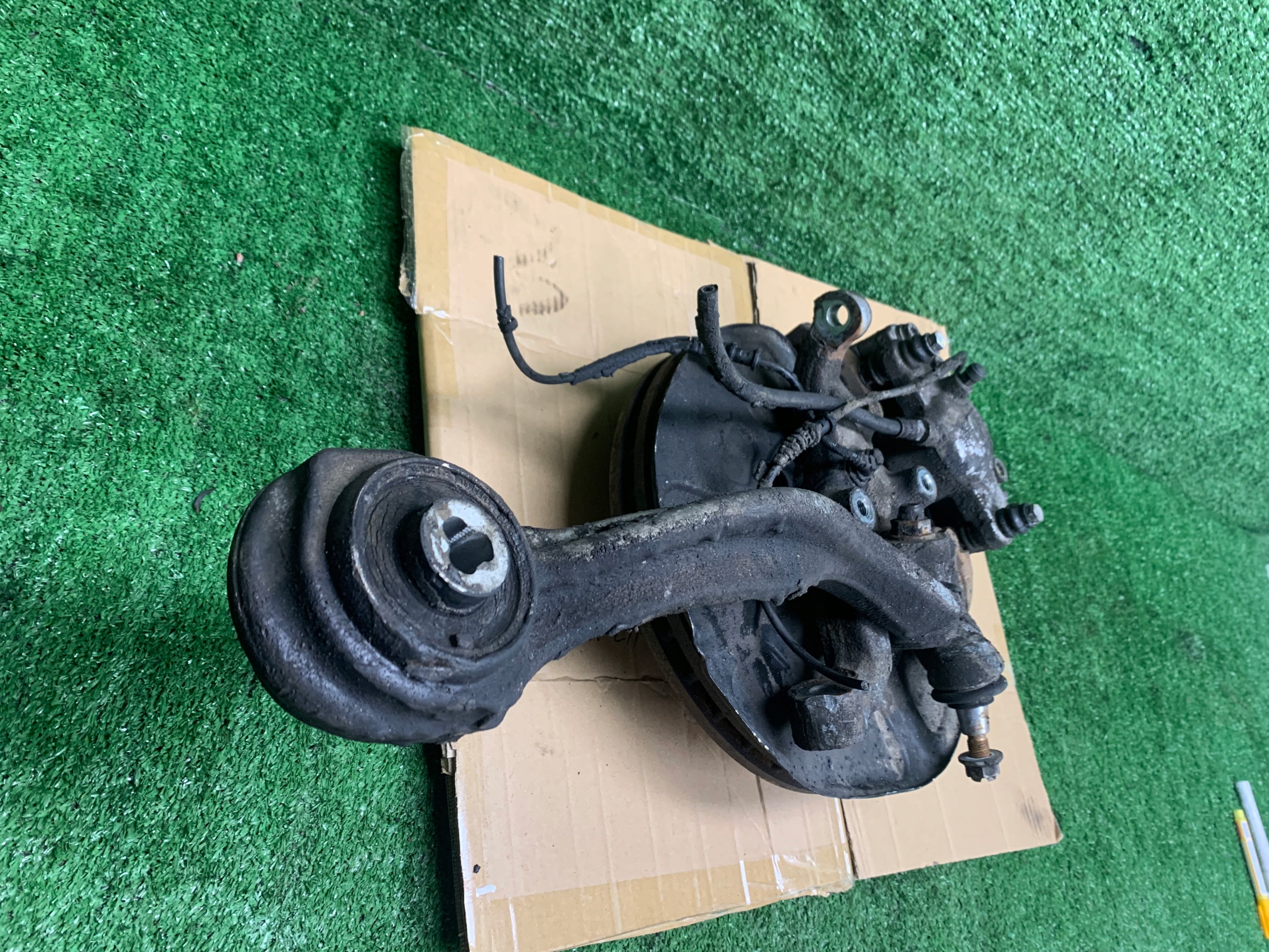 MERCEDES W212 swing left left front PRZENIA
