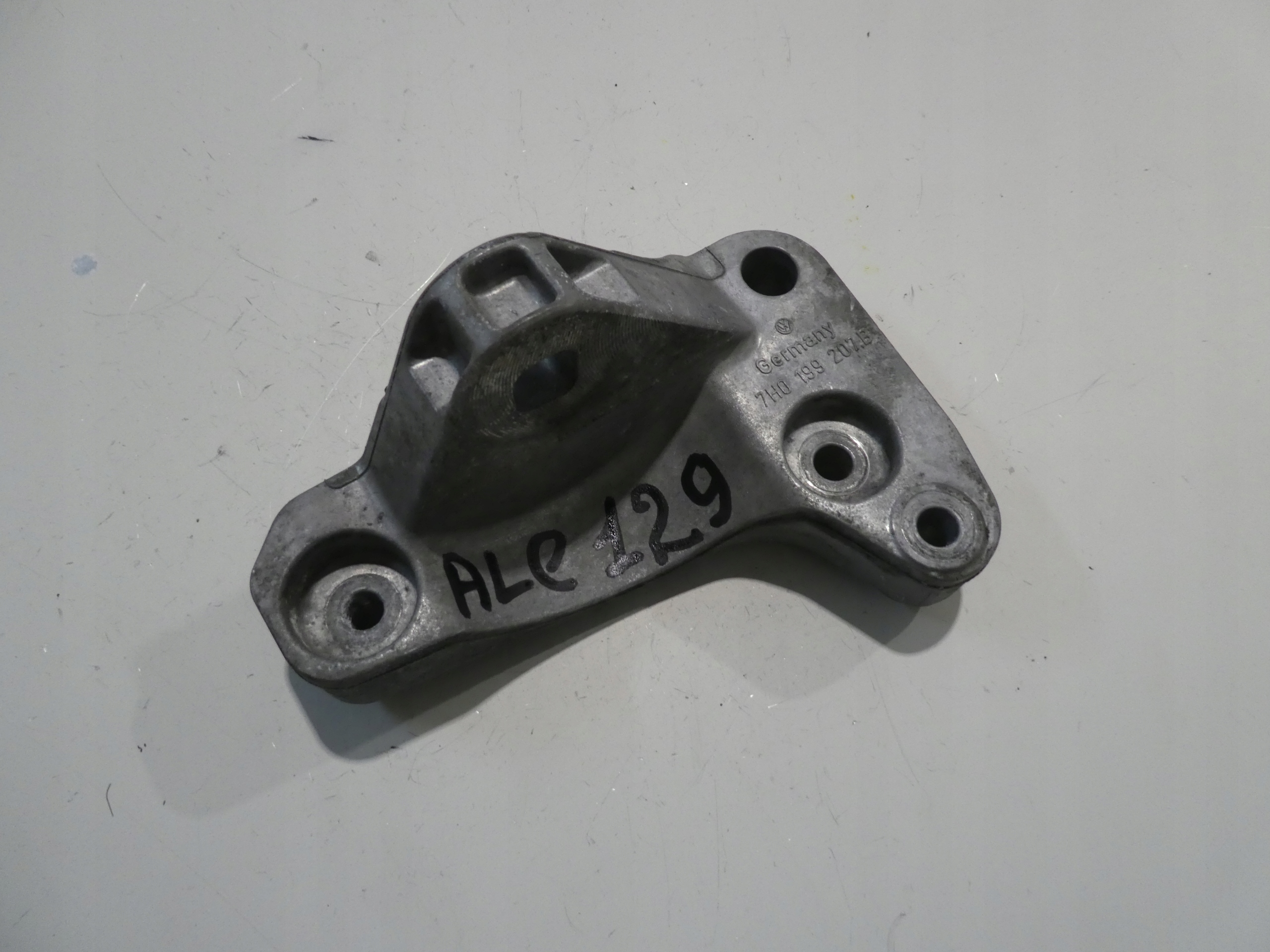 VW T5 engine mount 7H0199207B