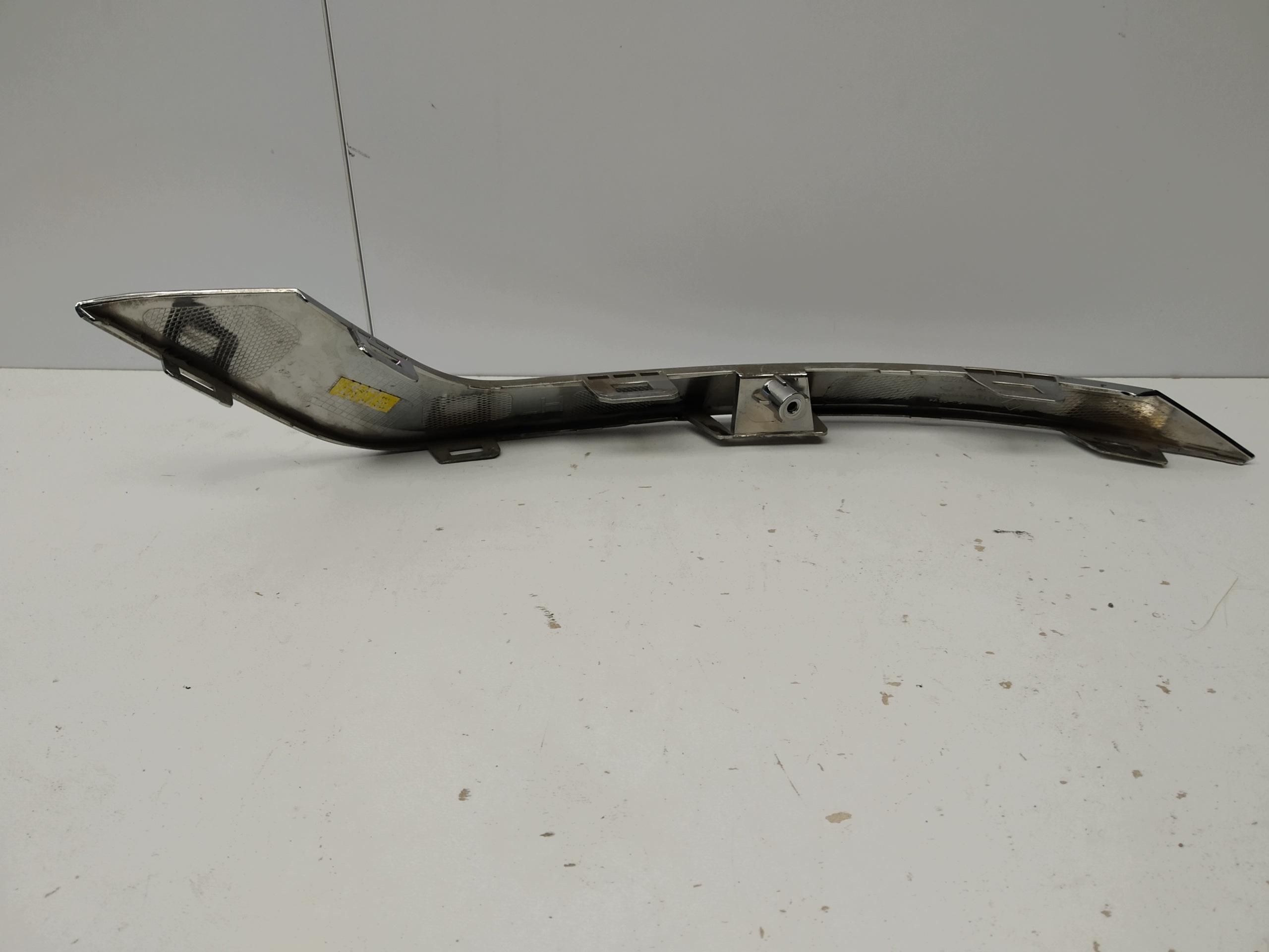 2019r + Renault Captur II moulding left right chrom w bumper rear part original