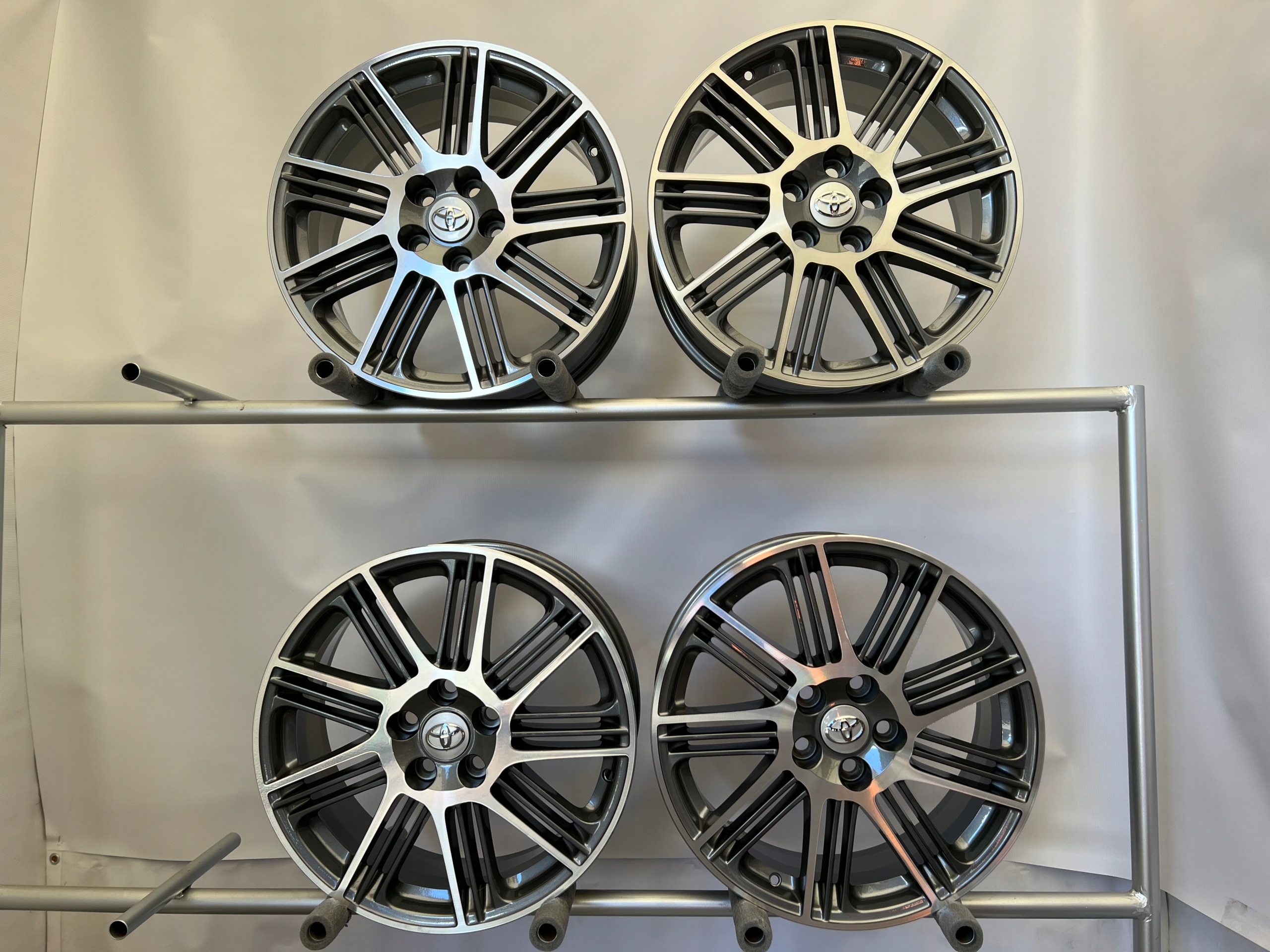 FELGI ALU TOYOTA RAV 4 CH-R CHR AVENSIS 18'' ET45 Średnica felgi 18