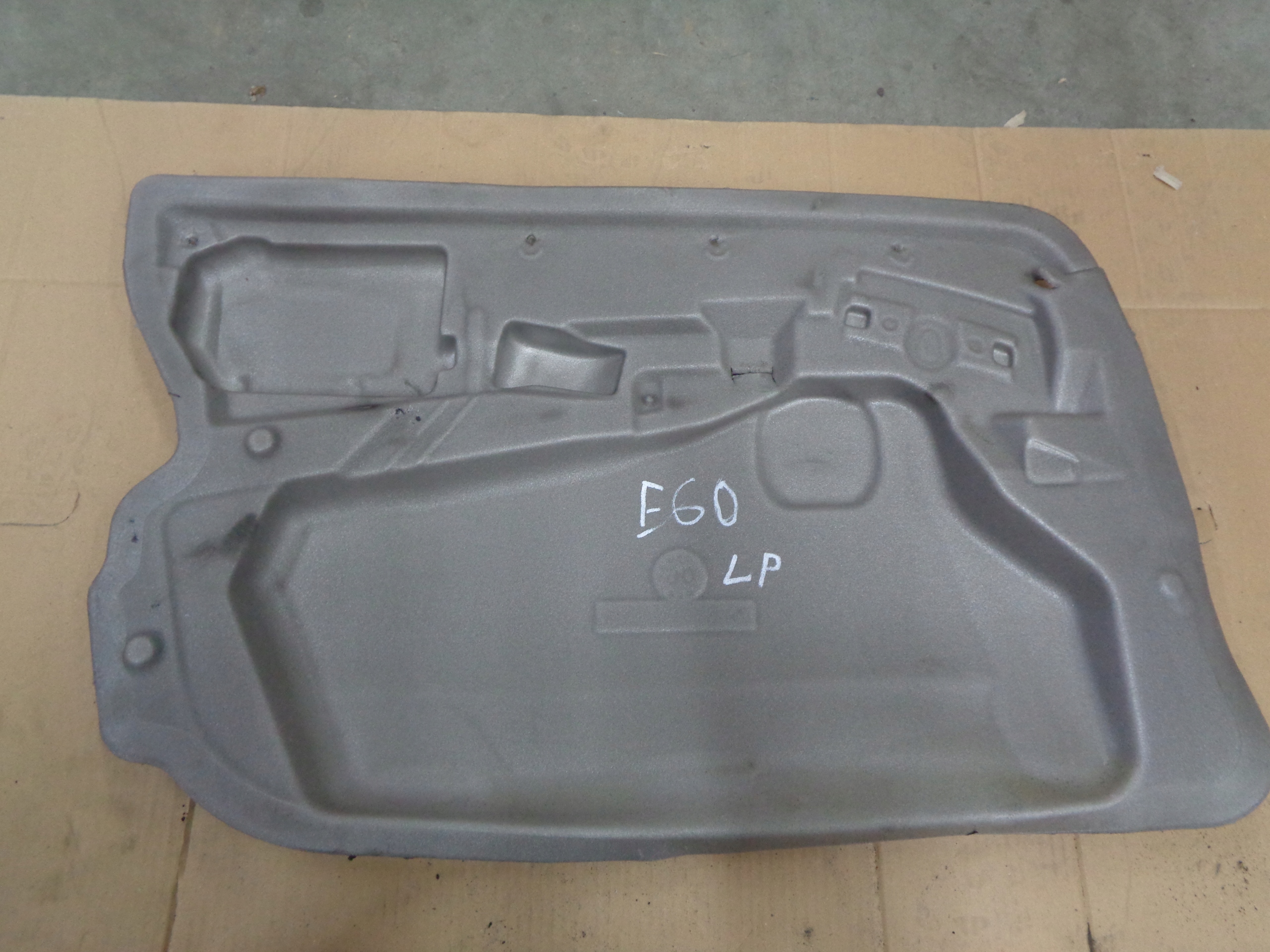 Bmw E60 E61 wygłuszenie drzwi izolacja pianka LP