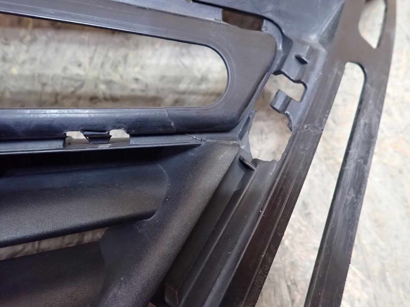 Grill OPEL MERIVA 2 II B S10 2010-2013R 13267700