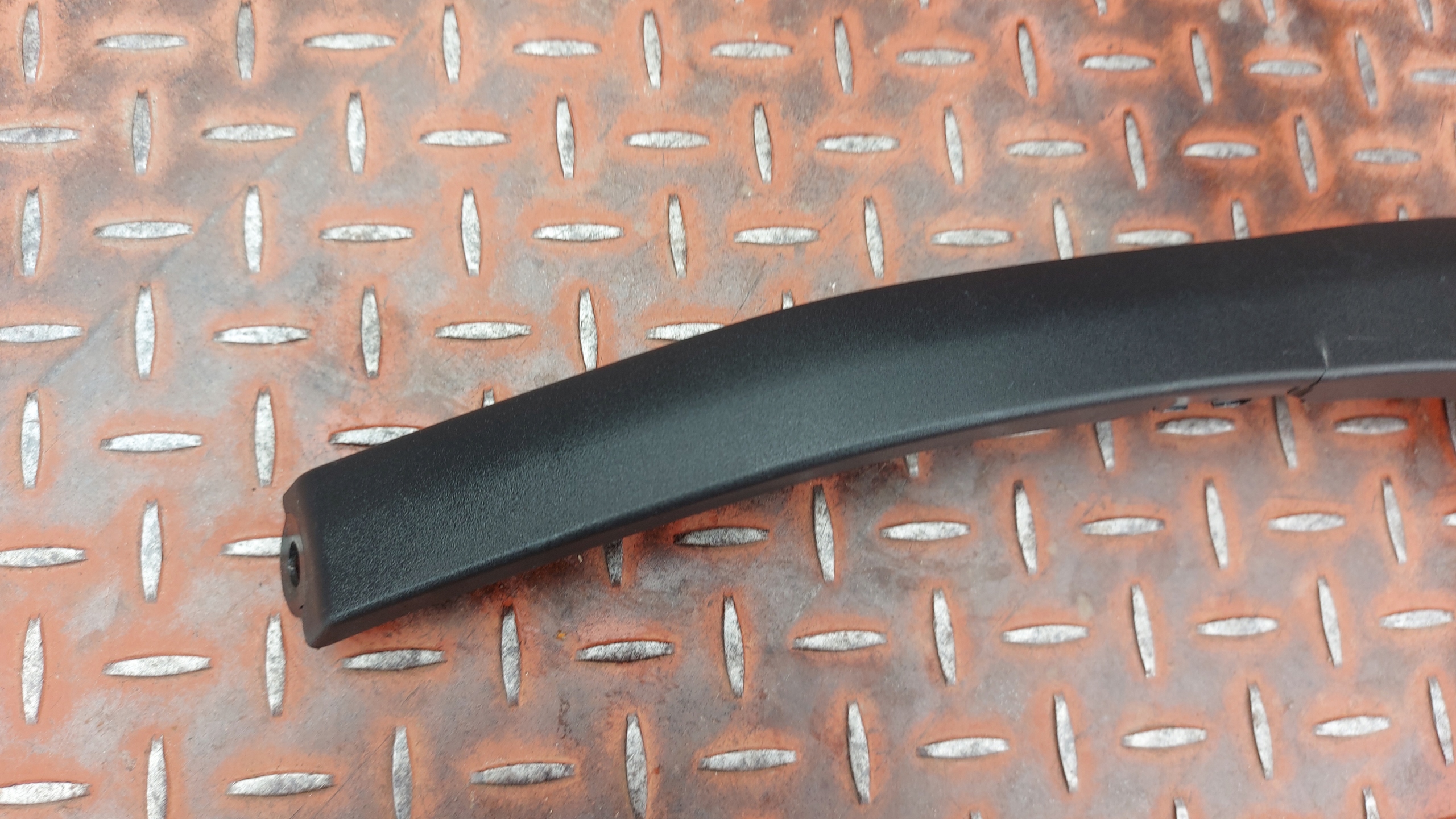 moulding cap of a fender left left front TOYOTA YARIS CROSS 21