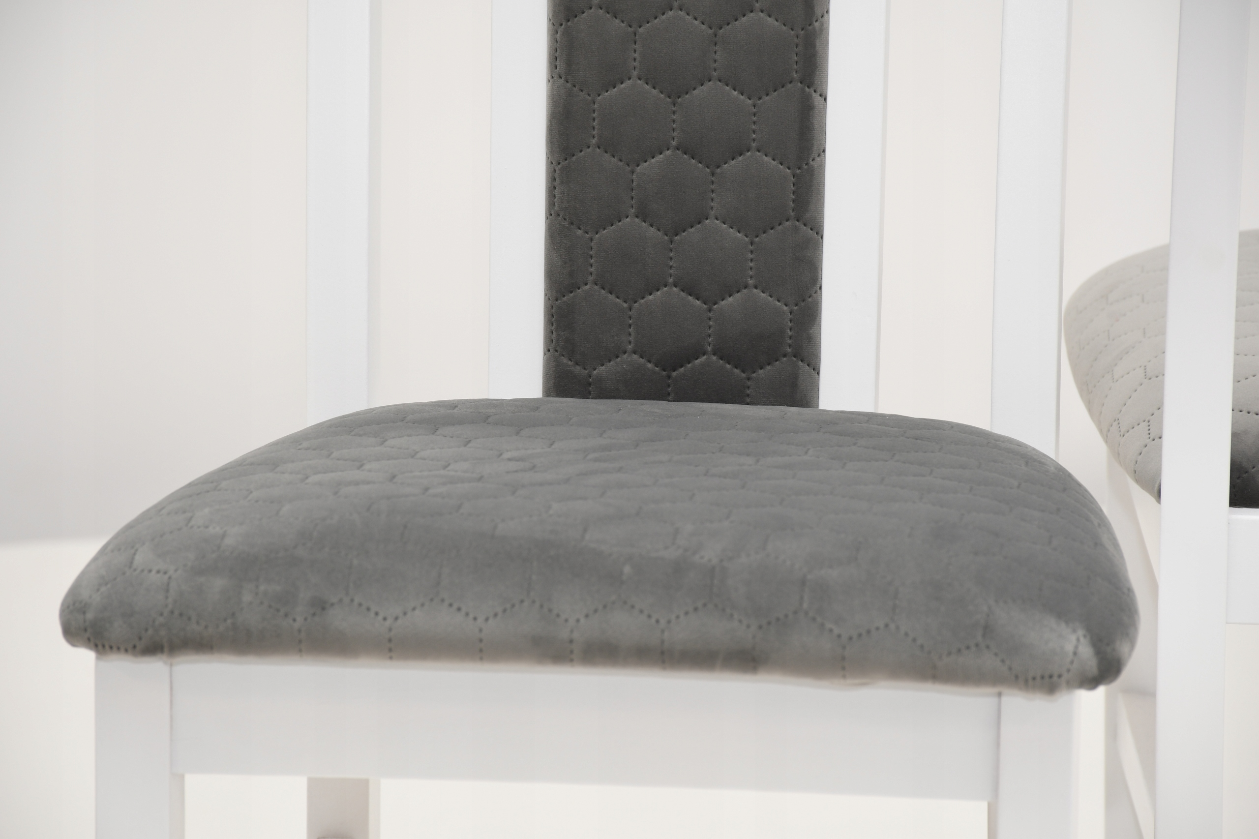 Klasyk! meble na długie lata. STÓŁ I KRZESŁA! Wysokość stołu 76 cm