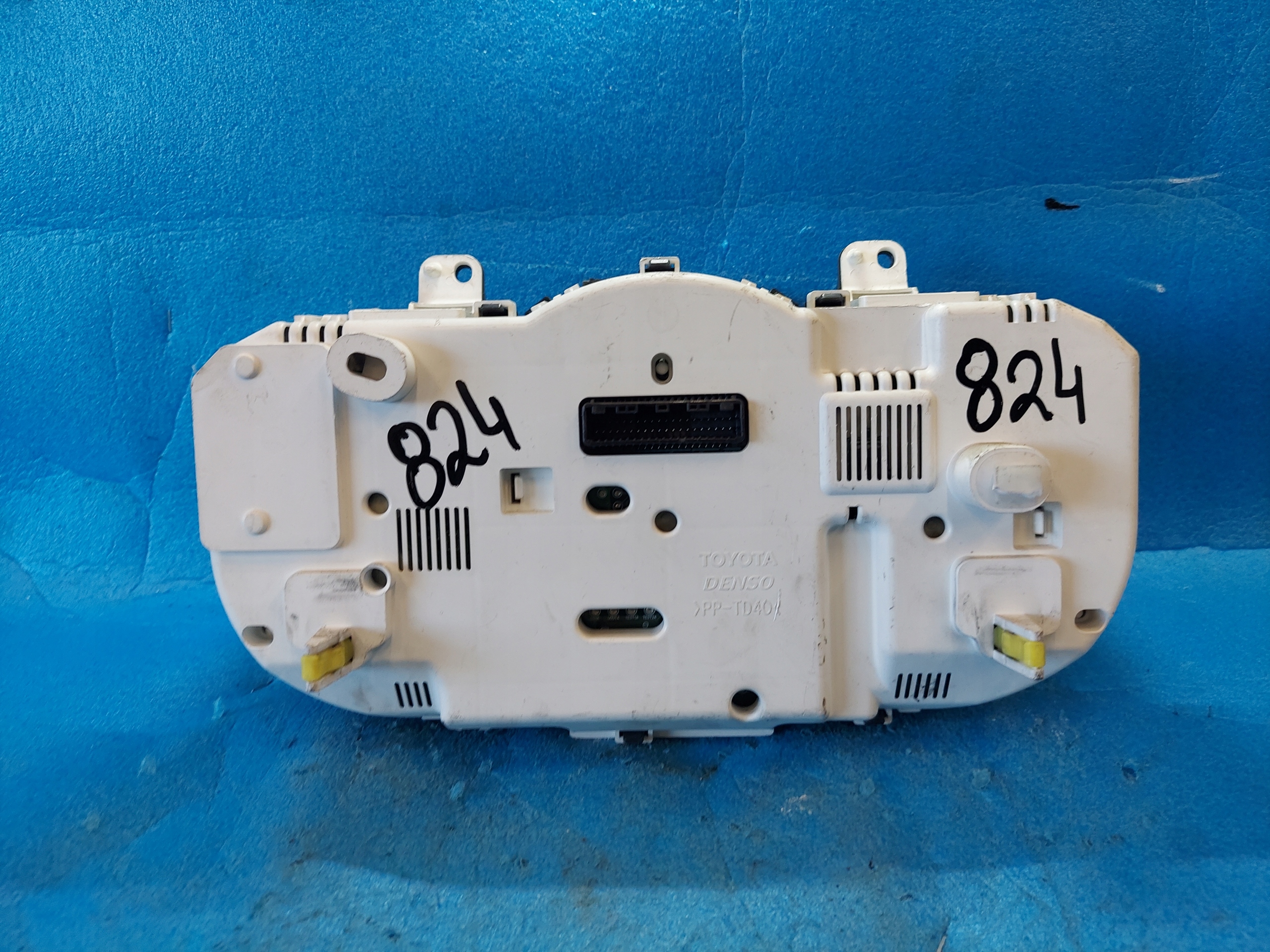dials clock RAV-4 2008 R 2.2 D4D 83800-42D02