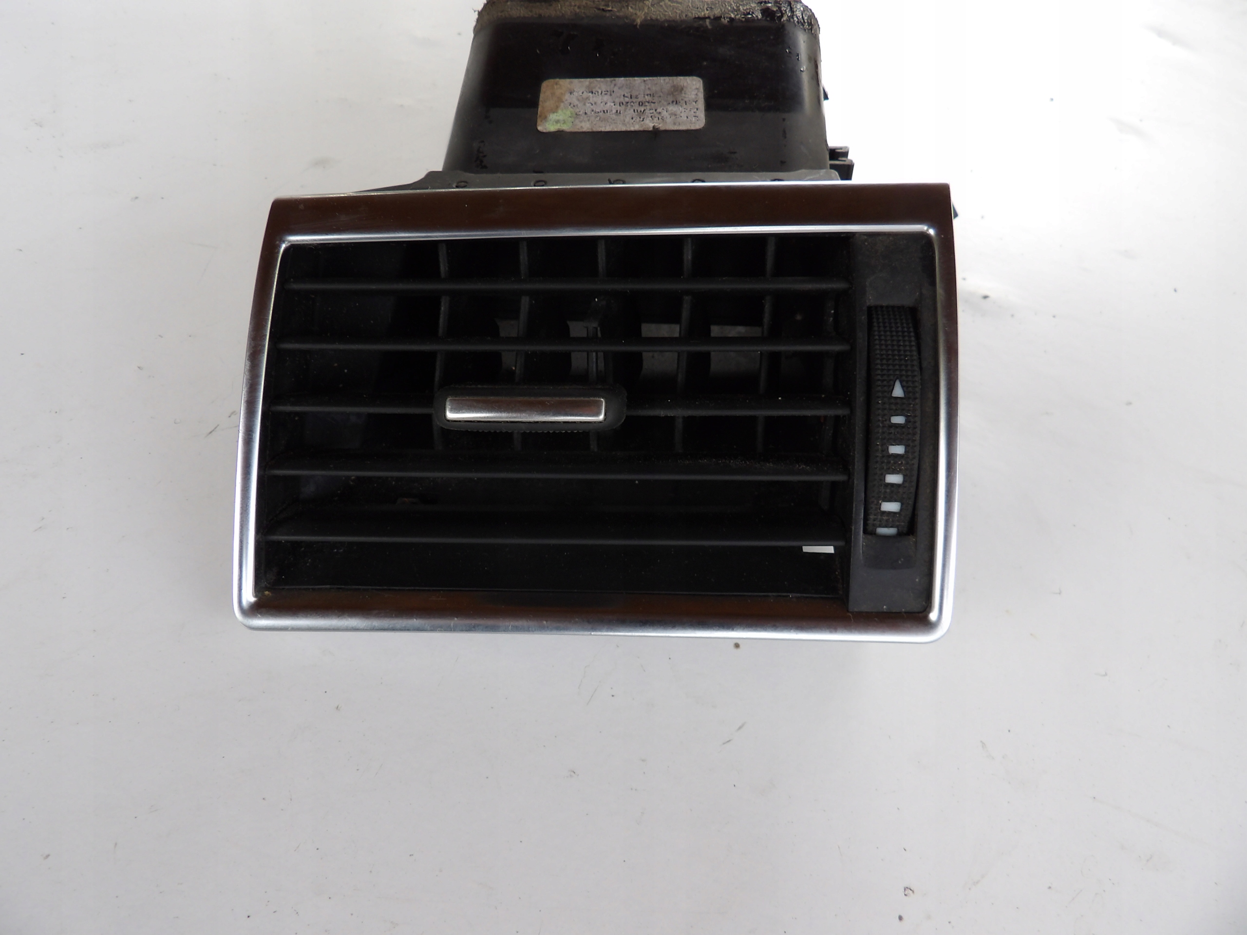 AUDI A8 D3 grid air conditioning devices left