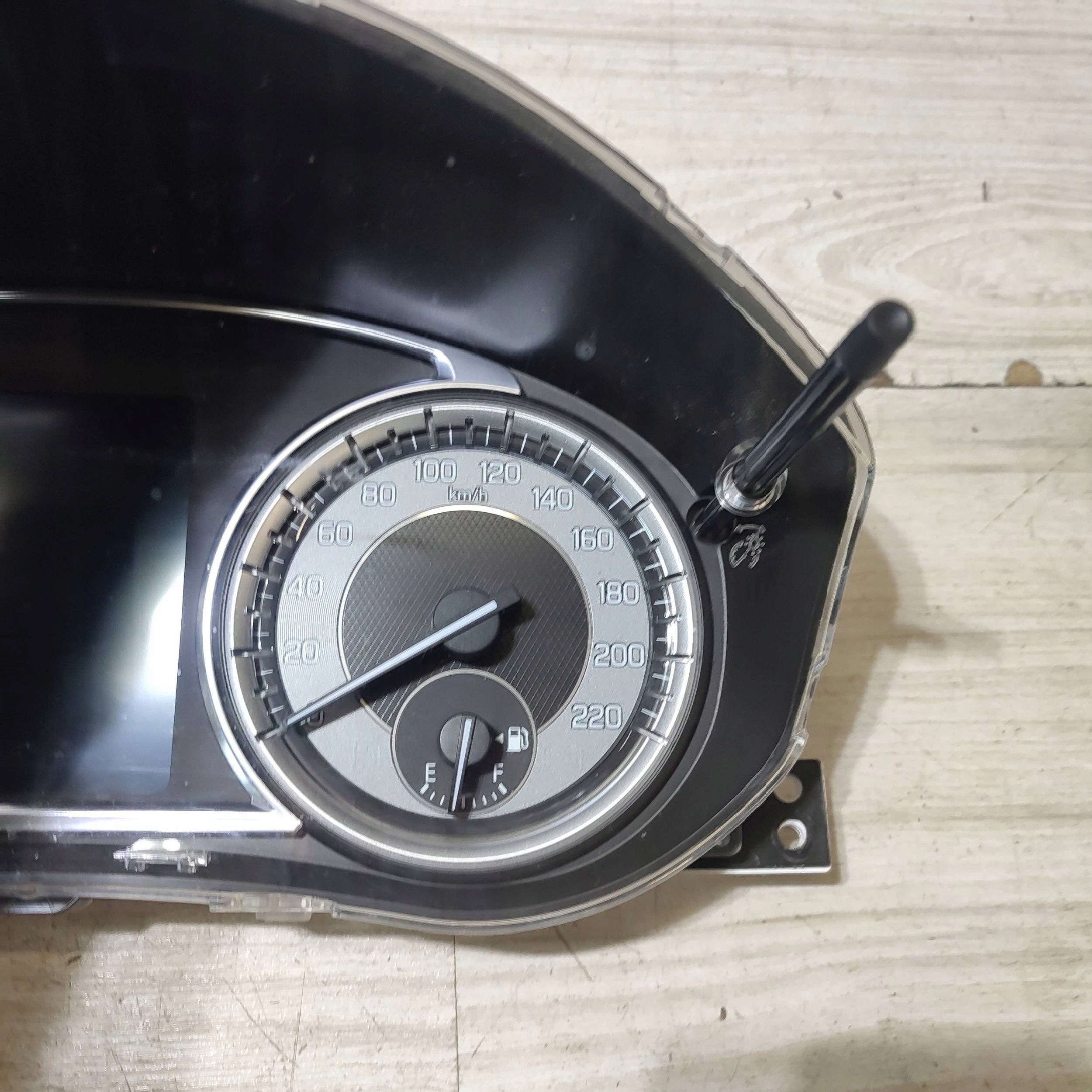 dials Suzuki Vitara (LY) 3411153SA0