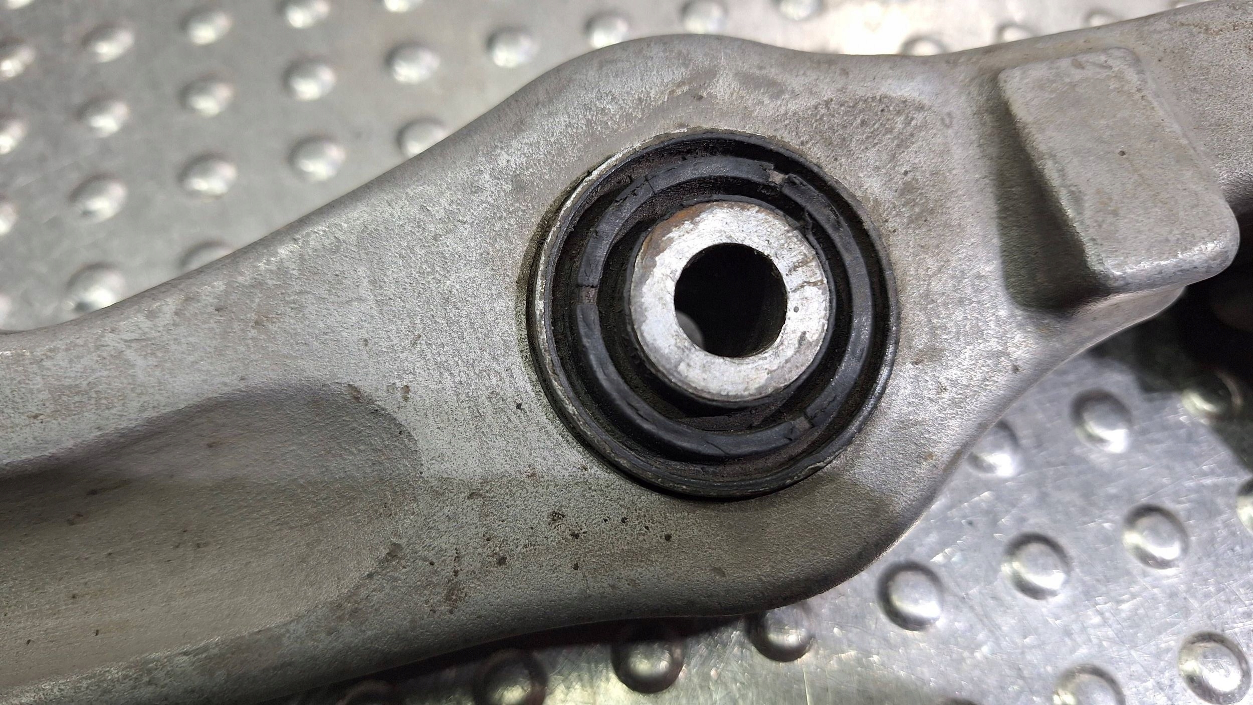 Querlenker links rechts vorne unterer 4E0407155D VW PHAETON 3D AUDI A8 D3