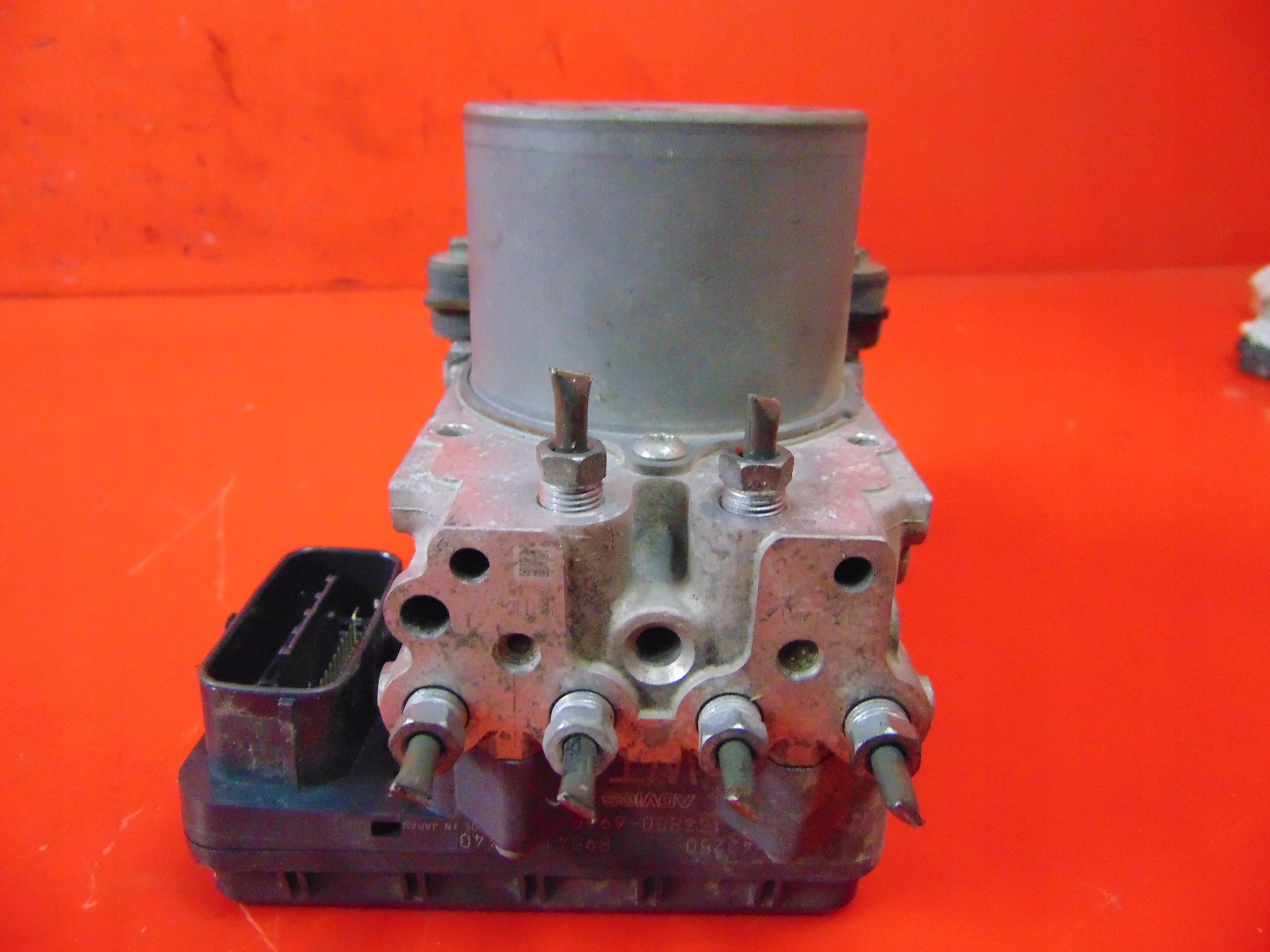 TOYOTA RAV4 3 III 2.2 D4D Pompa ABS 44540-42250
