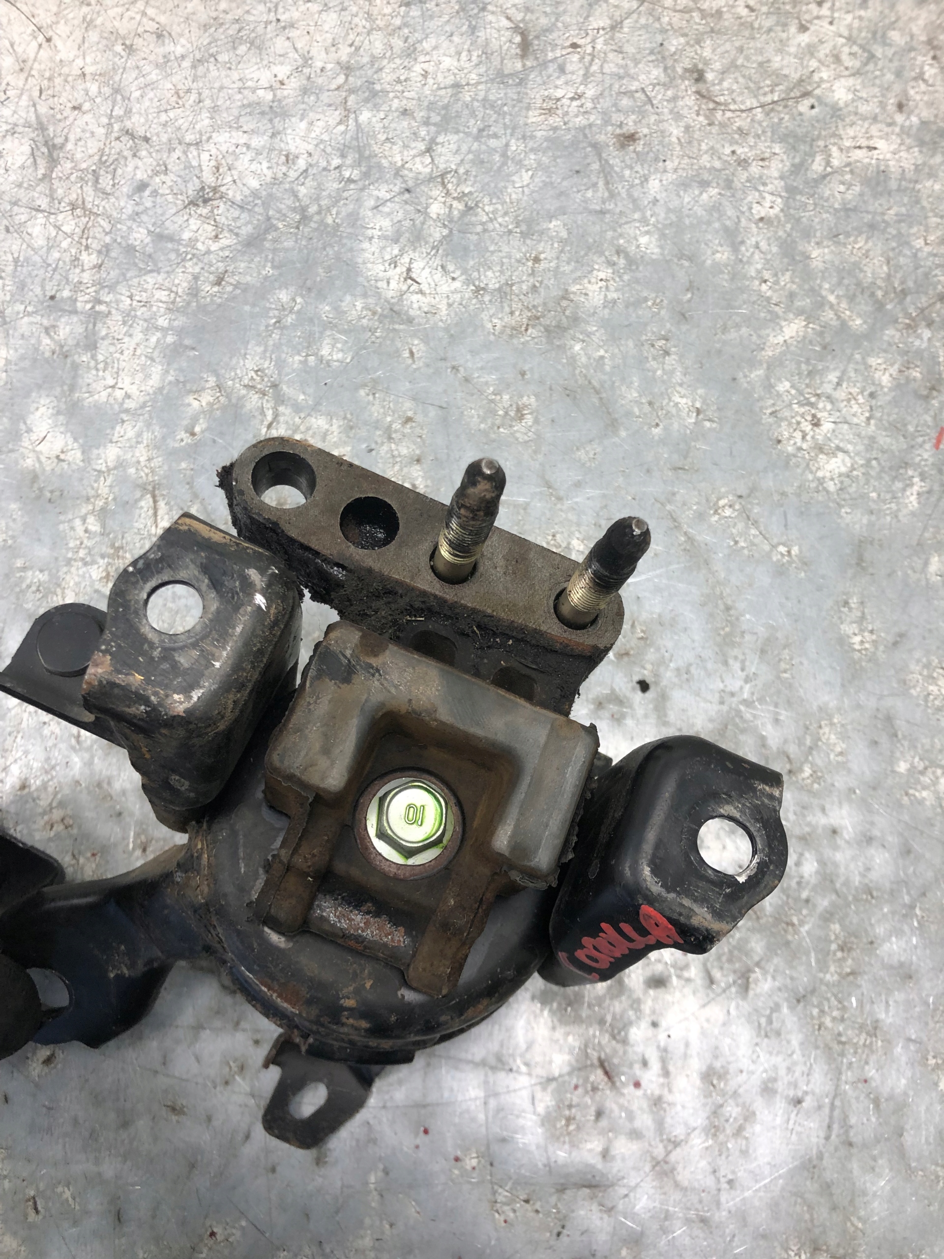holder engine mount TOYOTA COROLLA