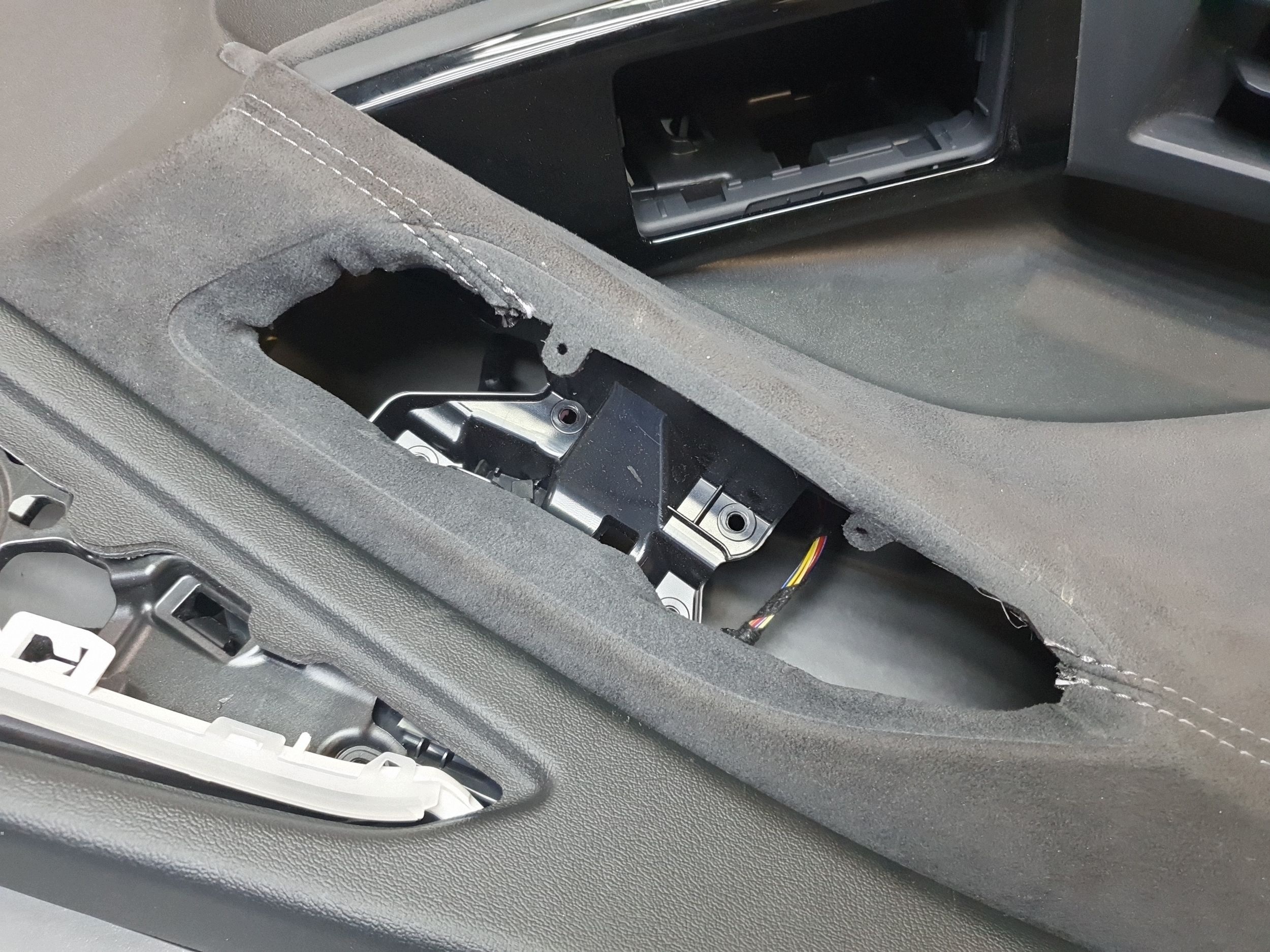 Audi SQ6 e-tron seite tür vorne links vorne alcantara 85B867585