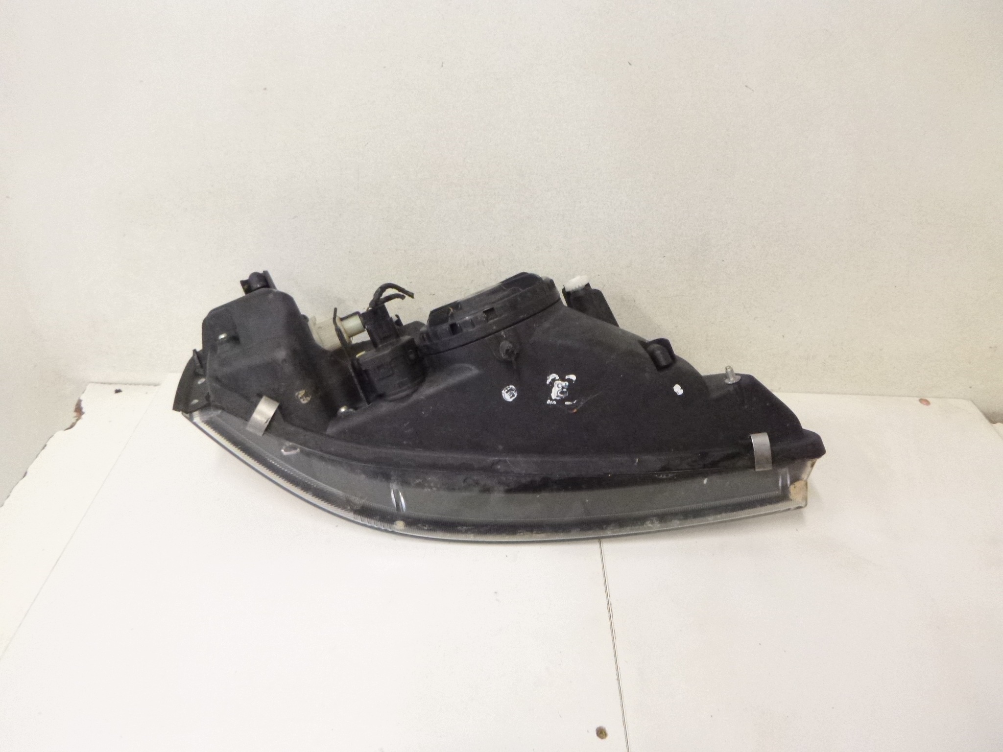 light left front Mitsubishi Space Star LIFT Hella 2002 – 2005