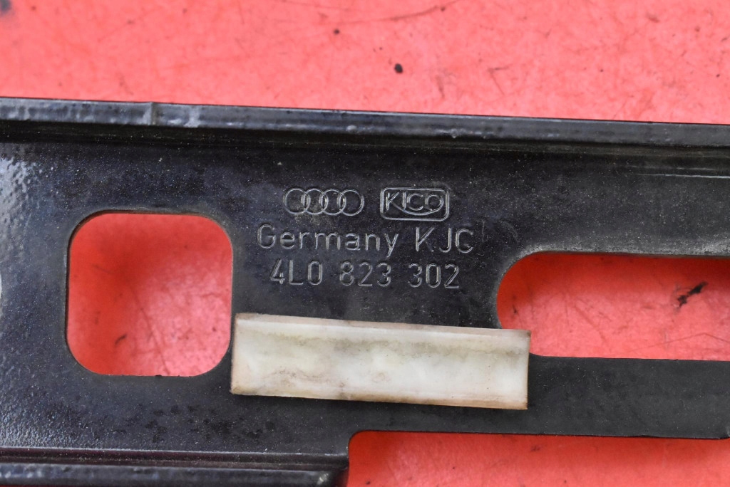 hinge bonnet hinges 4L0823301 4L0823302 AUDI Q7 4L 05-09