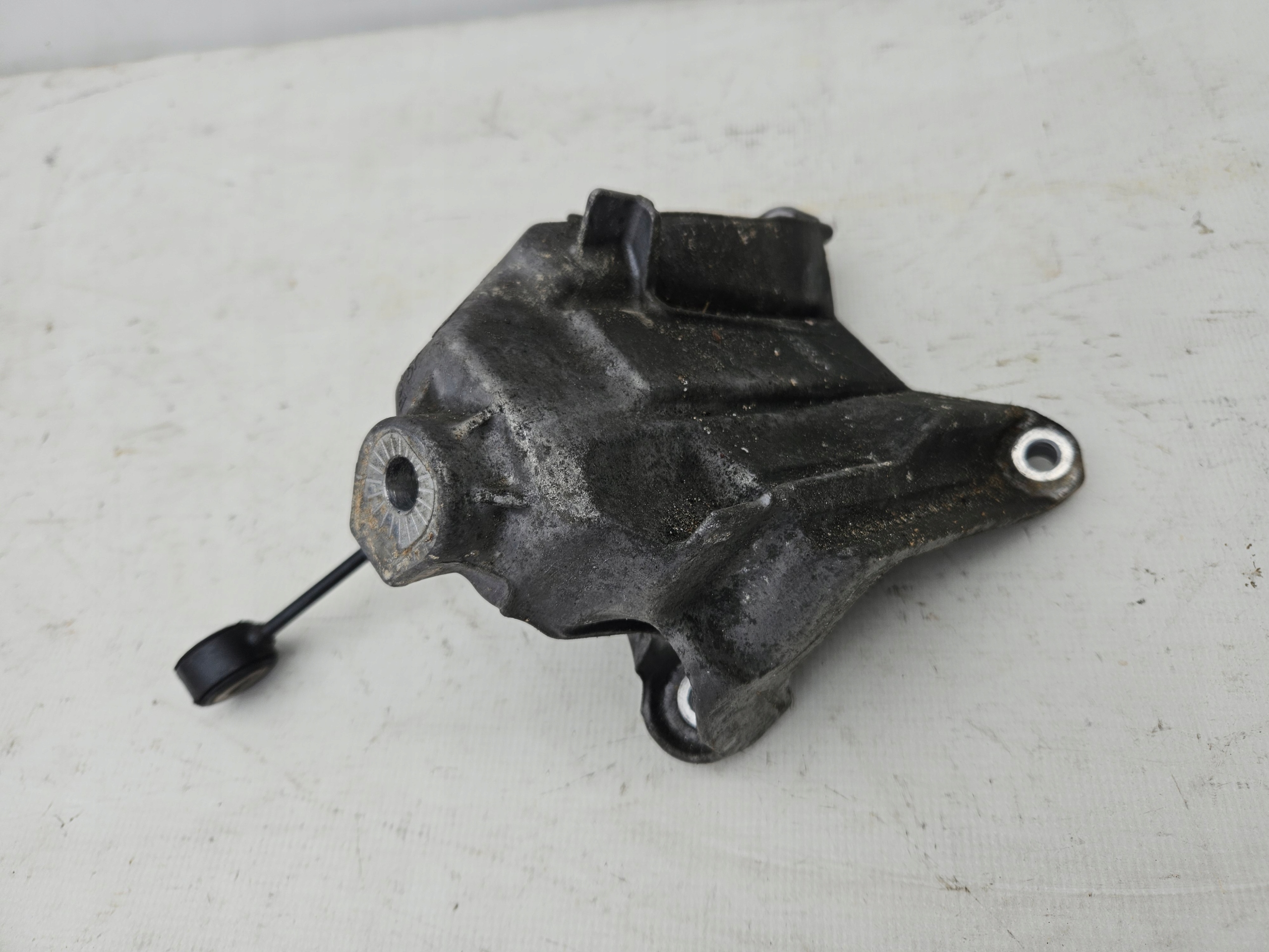 holder left holder left engine mount AUDI A4 B9 2.0 TFSI 2.0T CYM
