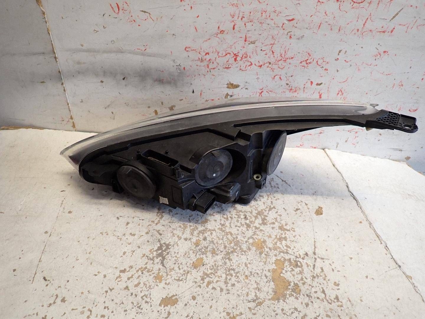 light front front right FORD FOCUS MK3 LIFT 2014