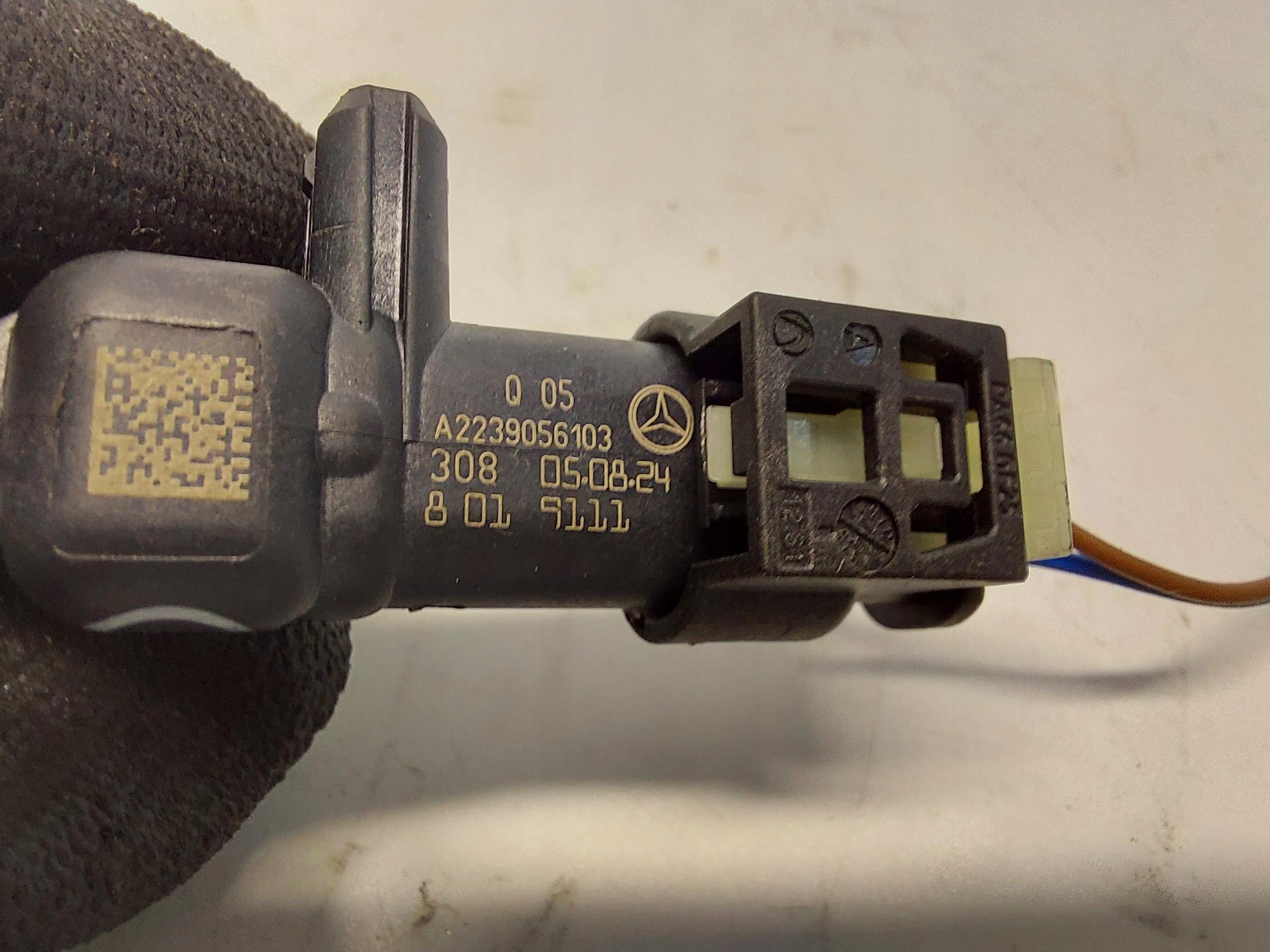 Mercedes GLA 250e LIFT II H247 Crashsensor Drucksensor A2239056103